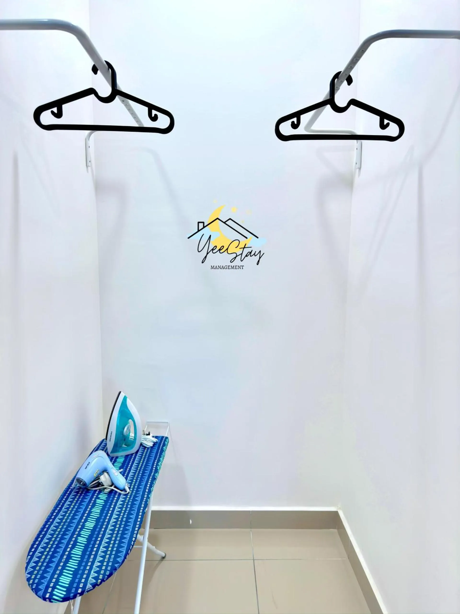 SeaView PoolView CityView BaliResidence Video game 5minJonker