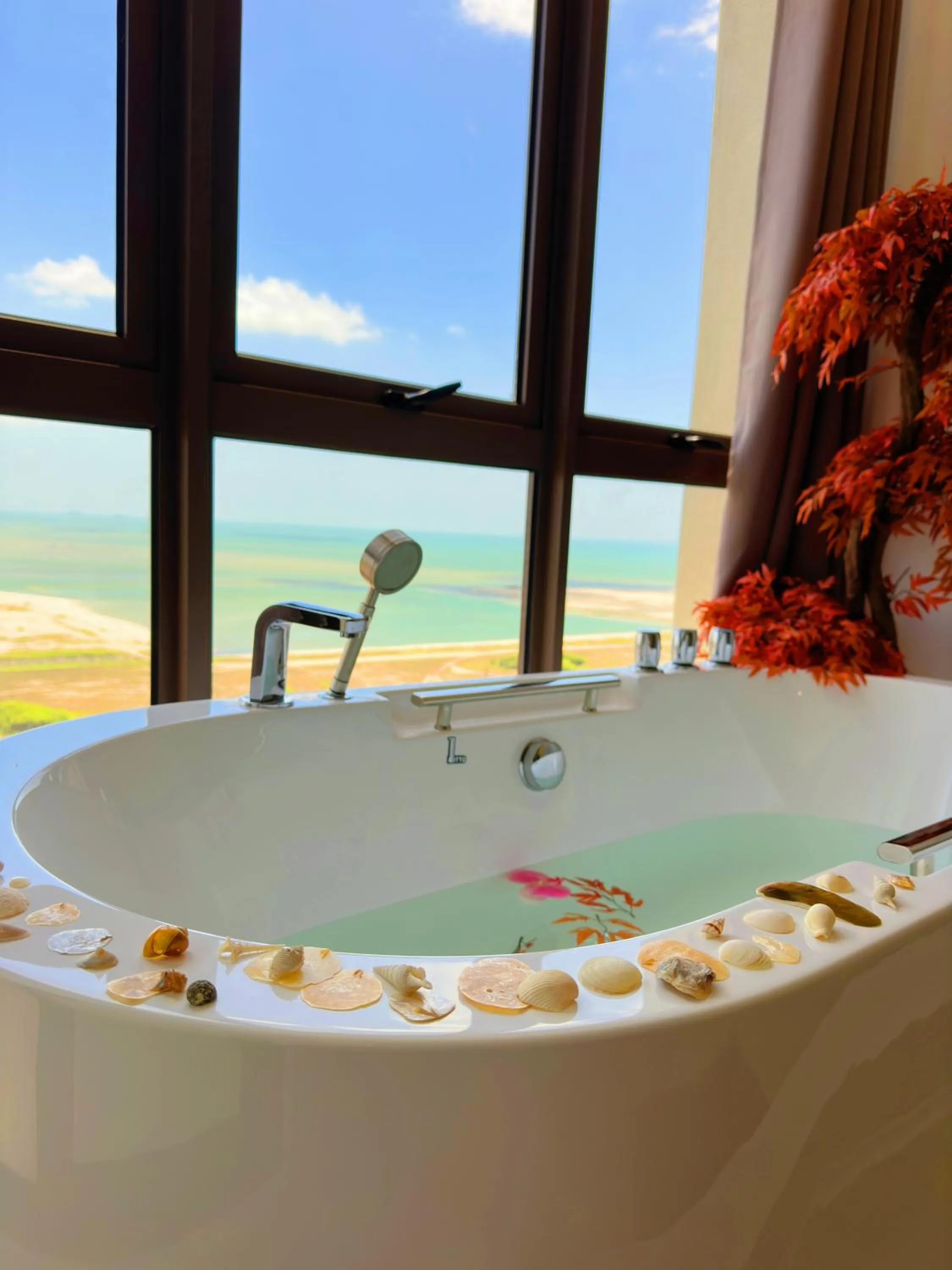 SeaView PoolView CityView BaliResidence Video game 5minJonker