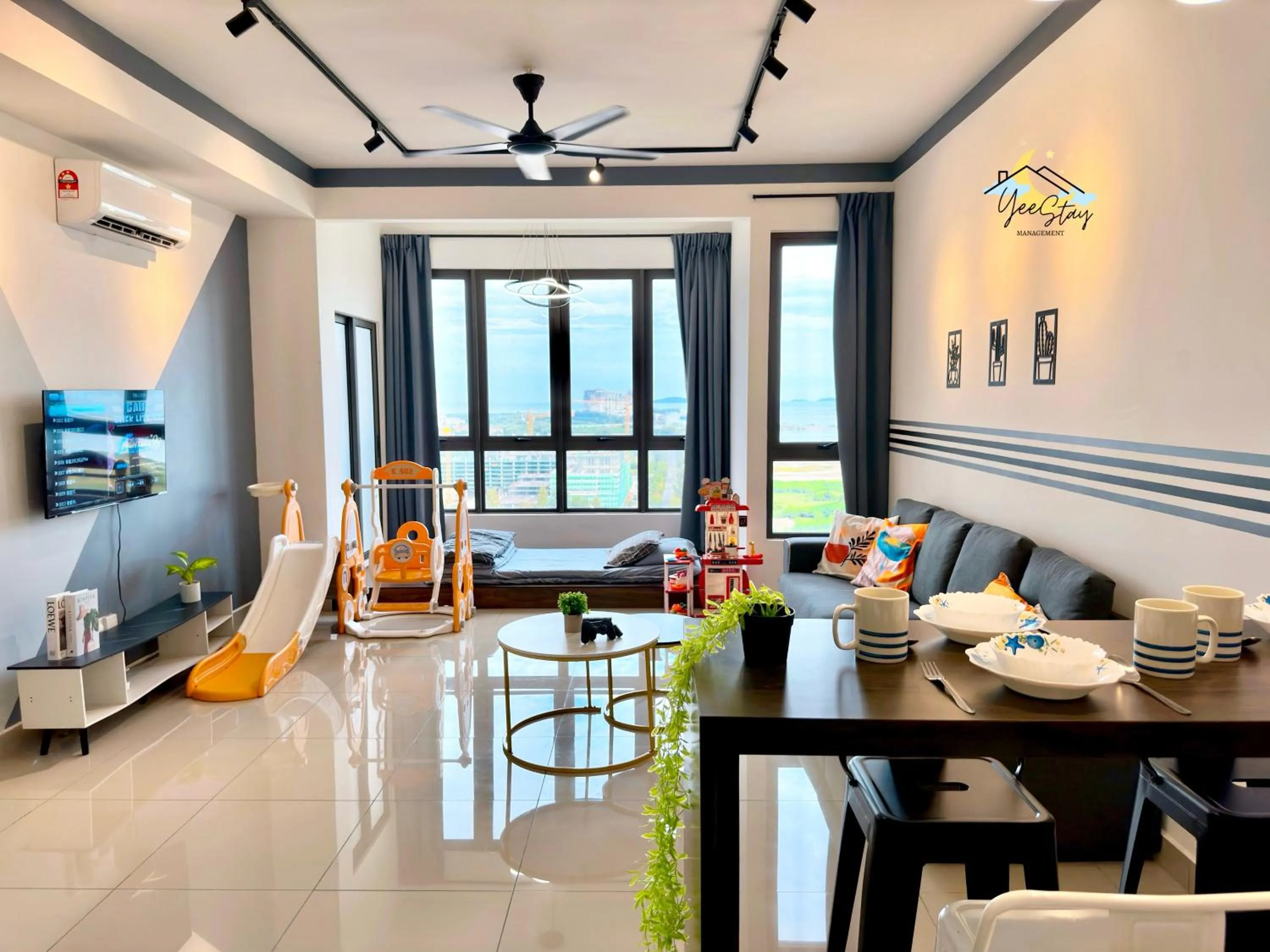 SeaView PoolView CityView BaliResidence Video game 5minJonker