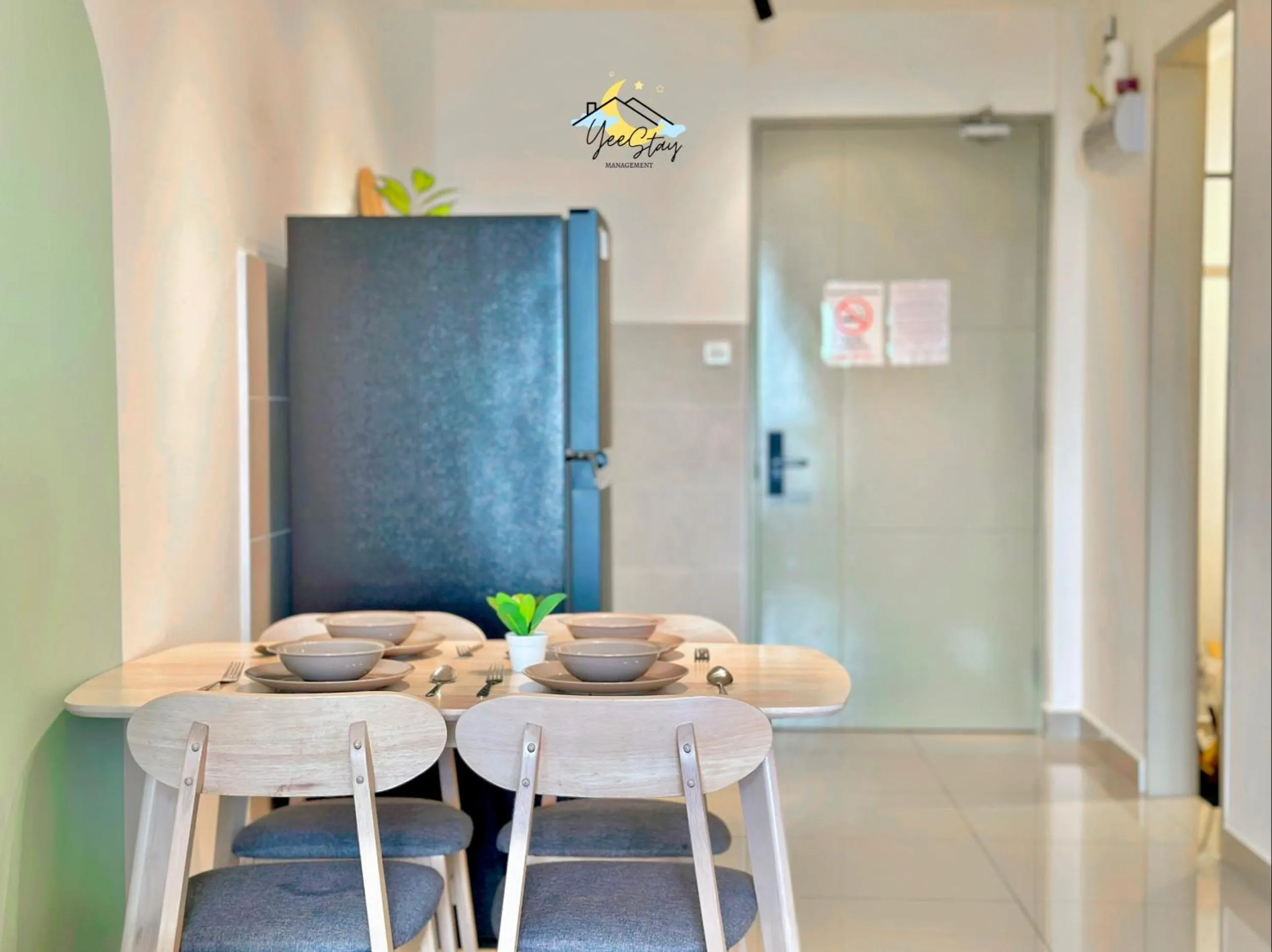 SeaView PoolView CityView BaliResidence Video game 5minJonker