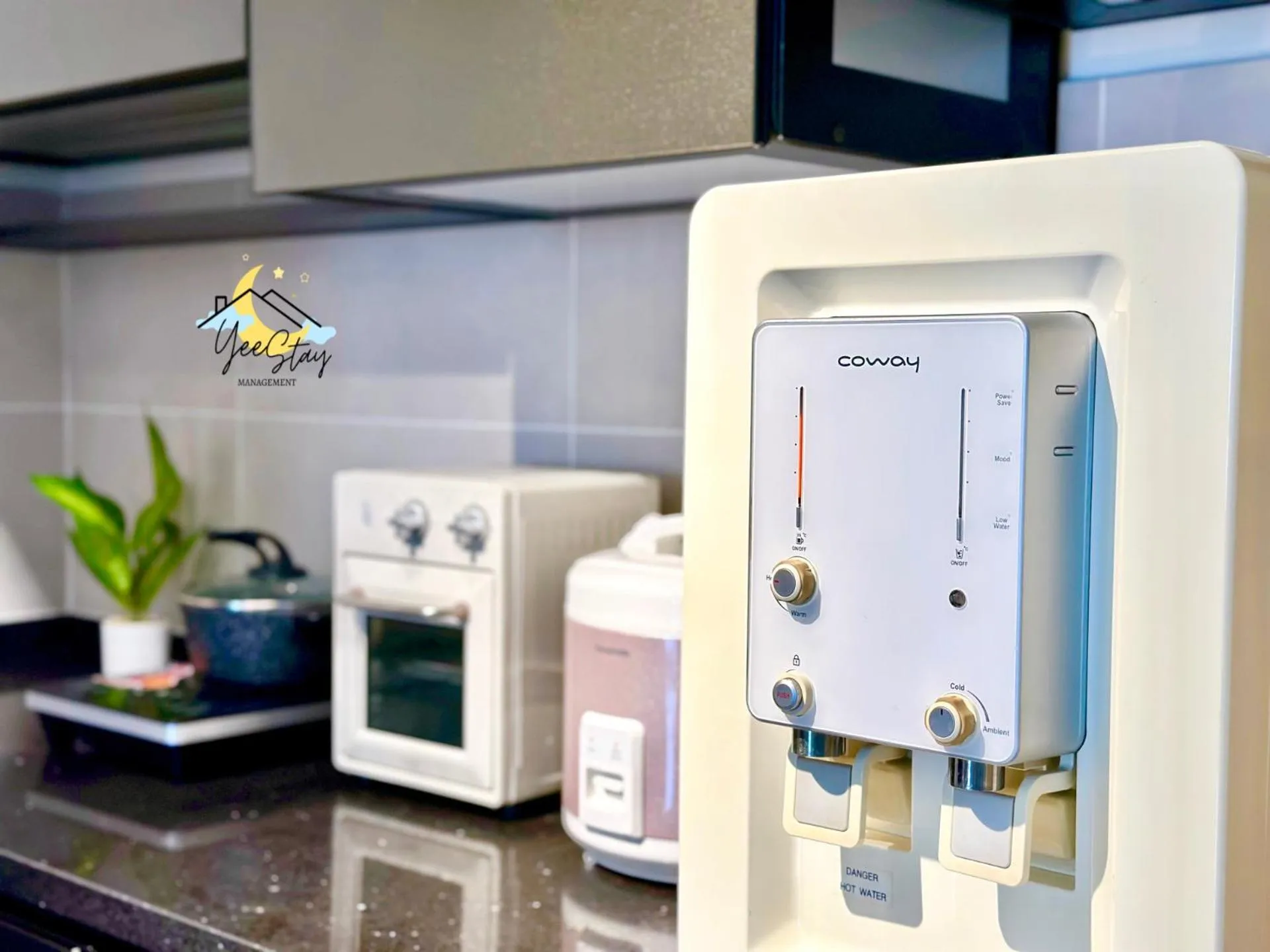 SeaView PoolView CityView BaliResidence Video game 5minJonker