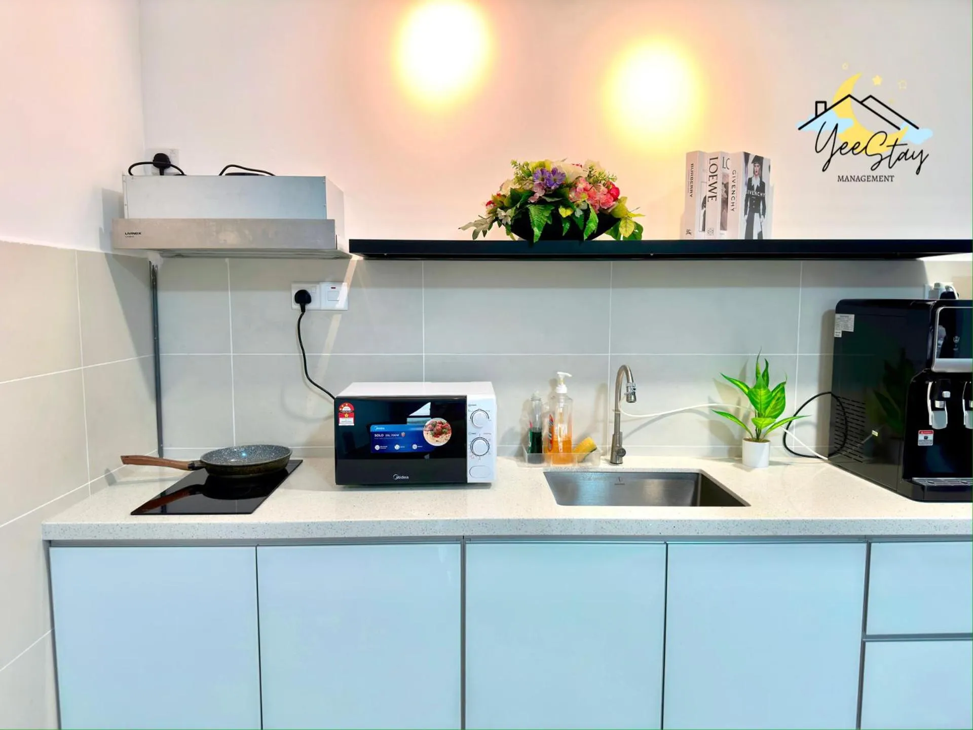 SeaView PoolView CityView BaliResidence Video game 5minJonker