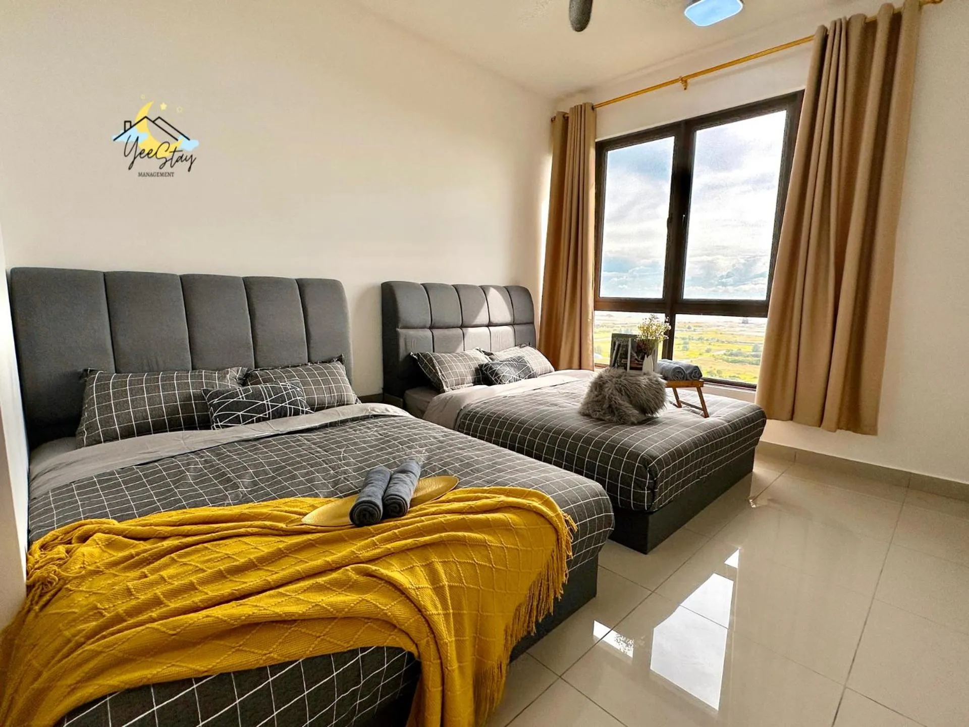 SeaView PoolView CityView BaliResidence Video game 5minJonker