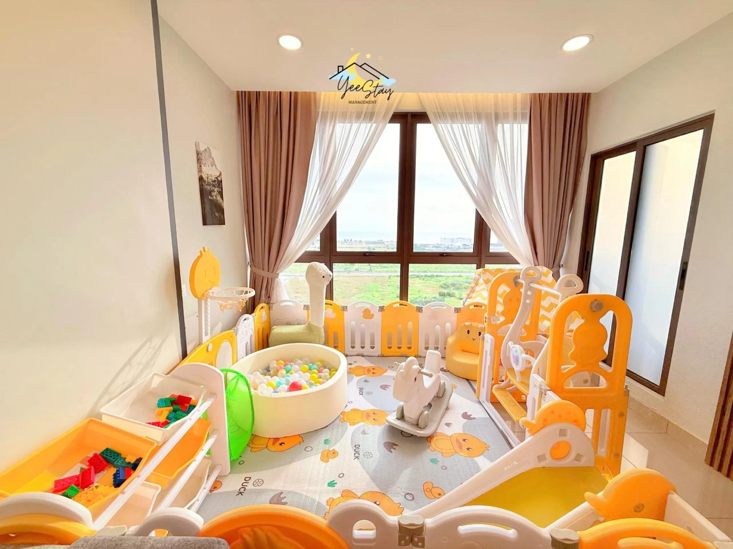 SeaView PoolView CityView BaliResidence Video game 5minJonker