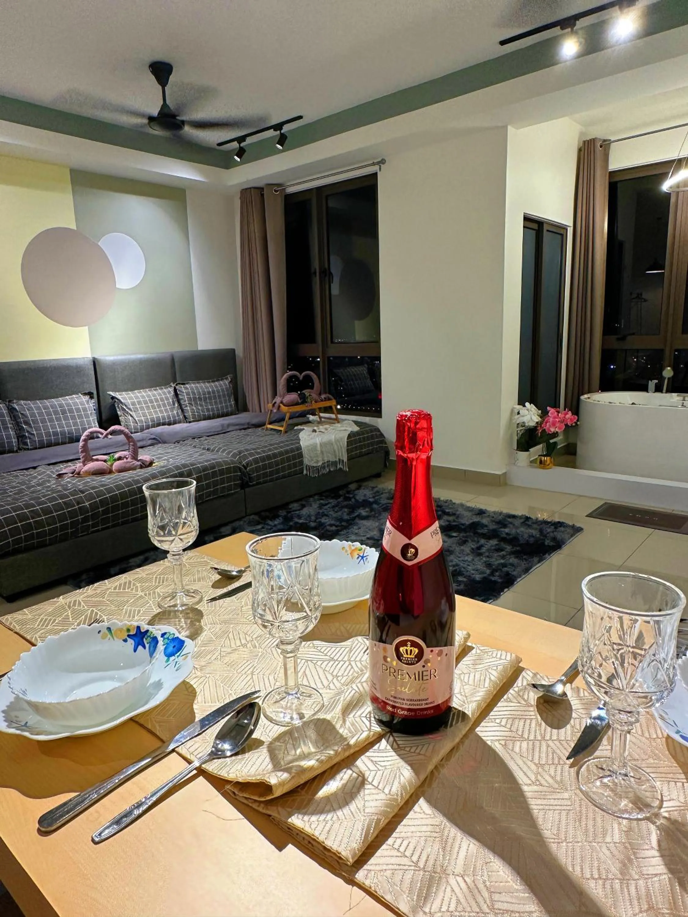 SeaView PoolView CityView BaliResidence Video game 5minJonker