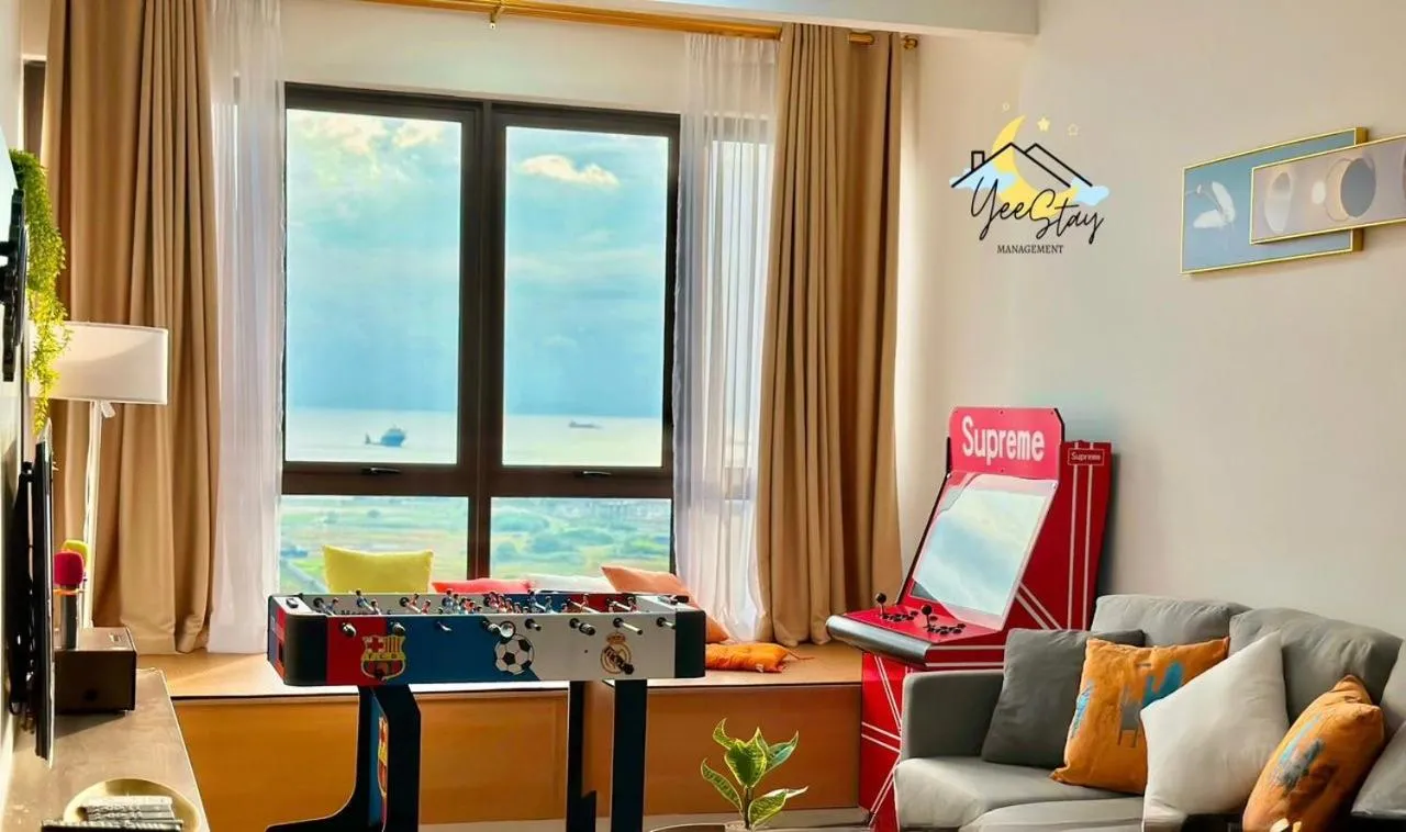 SeaView PoolView CityView BaliResidence Video game 5minJonker