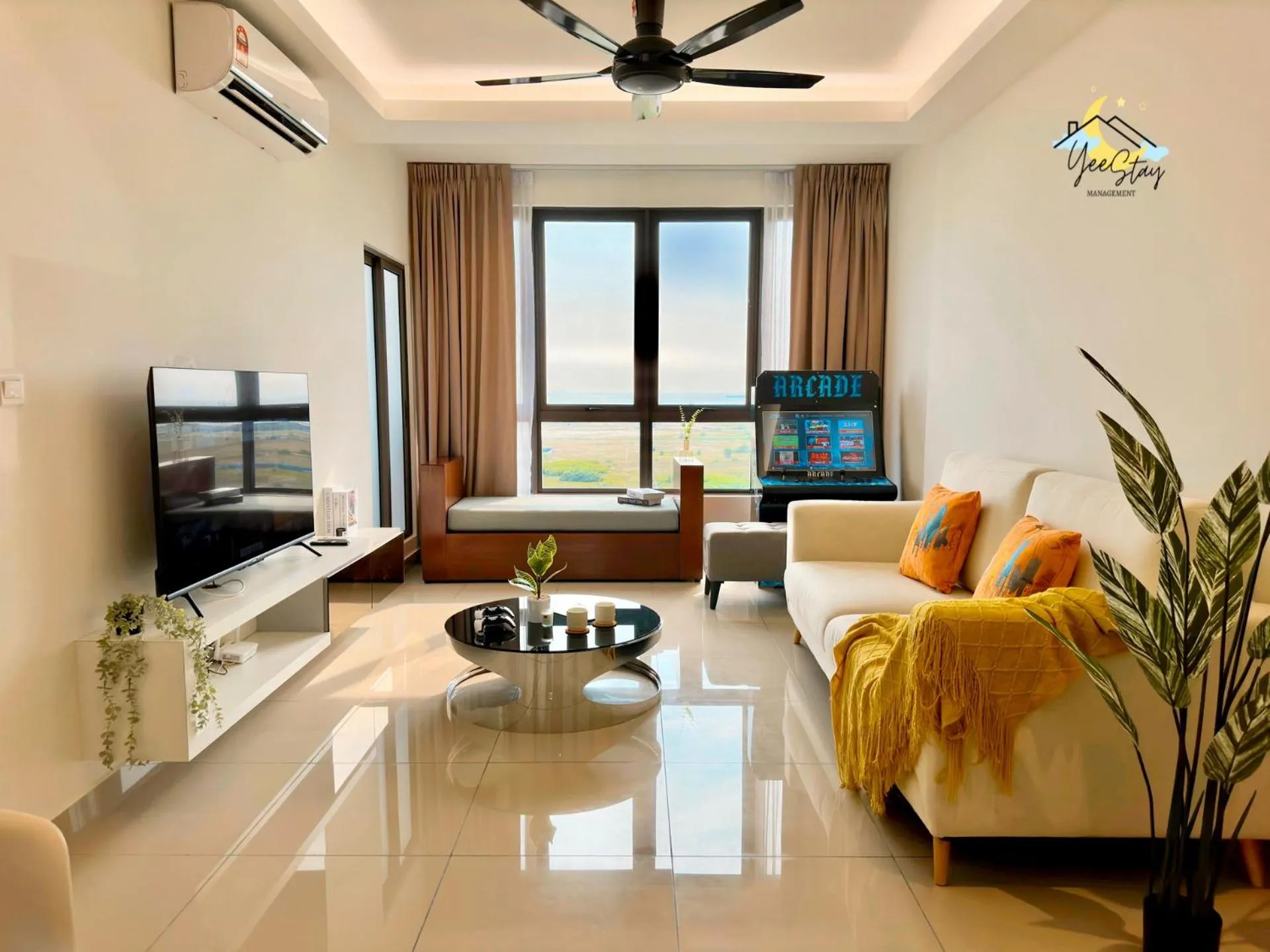 SeaView PoolView CityView BaliResidence Video game 5minJonker