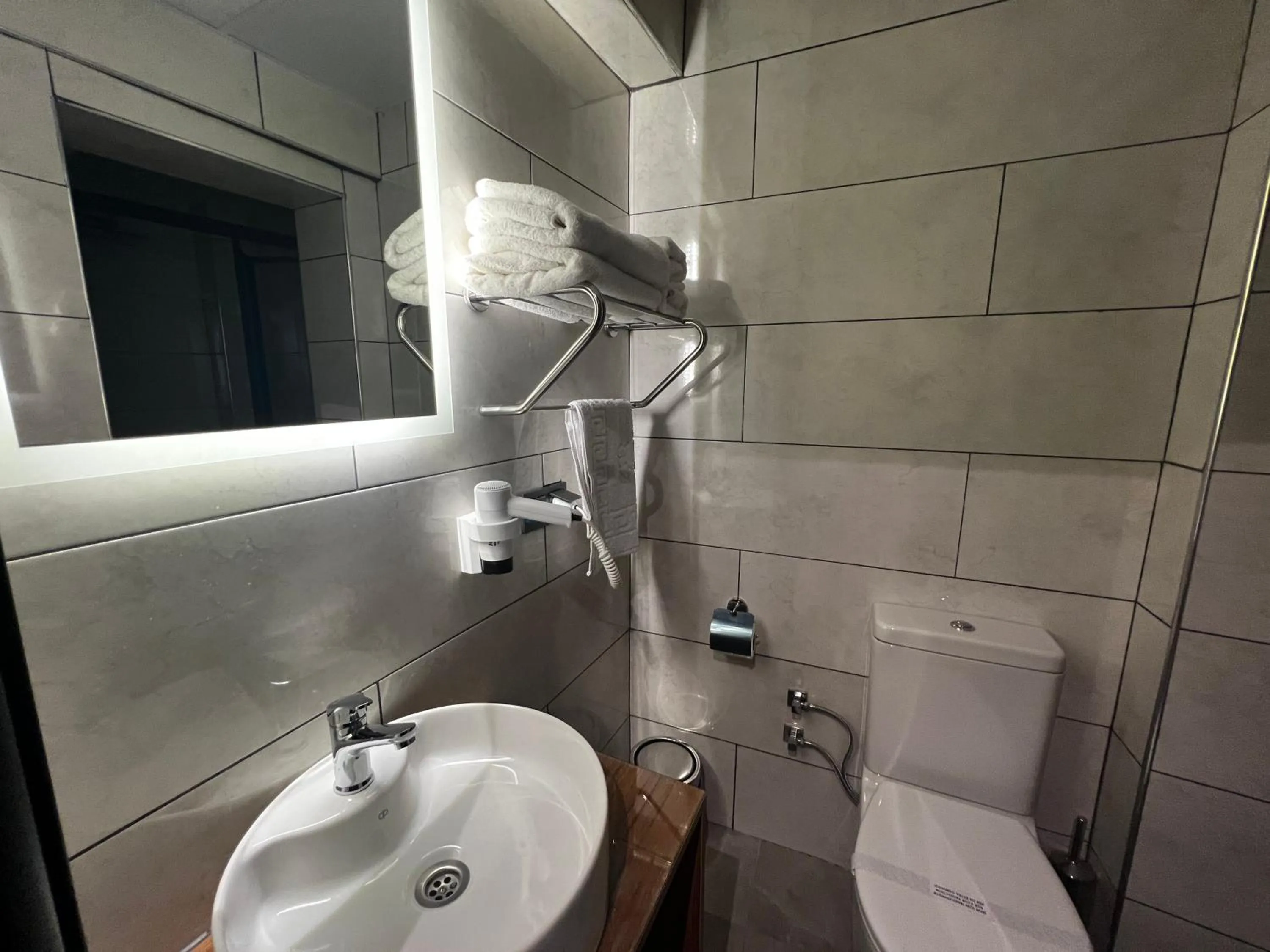 Shower in Bademi Room