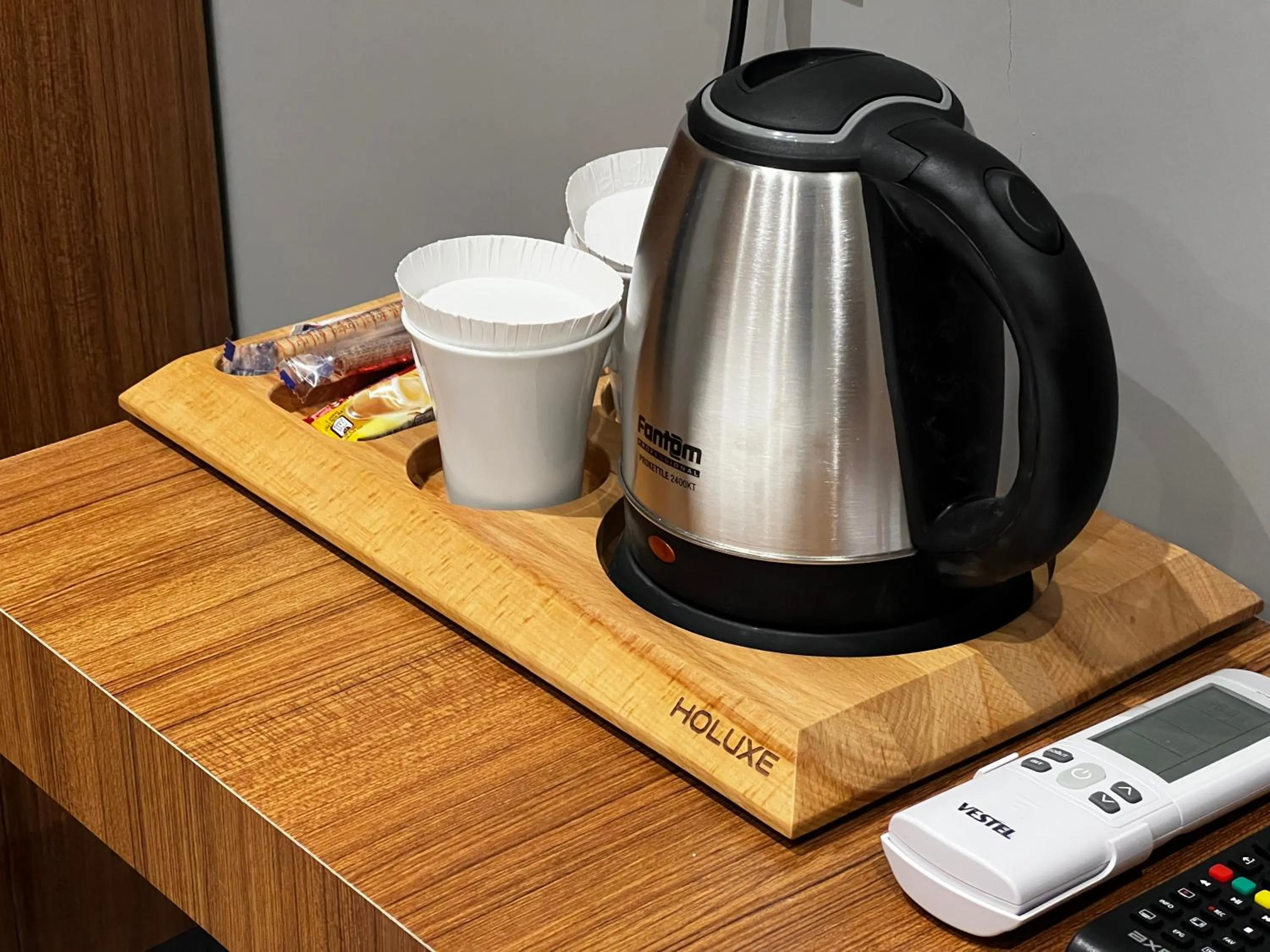 Coffee/tea facilities in Bademi Room