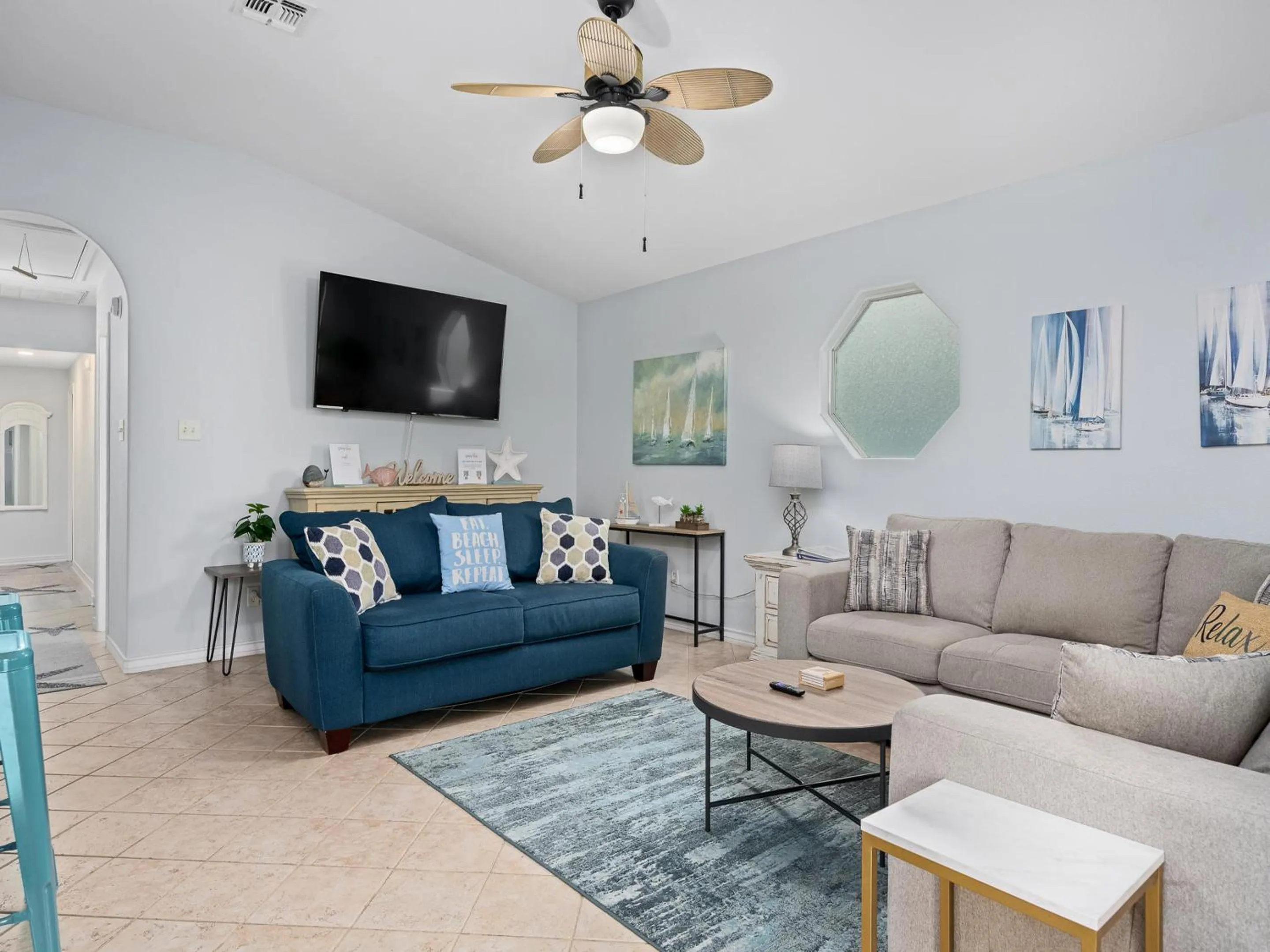 Property building in Sandy Pants Beach House