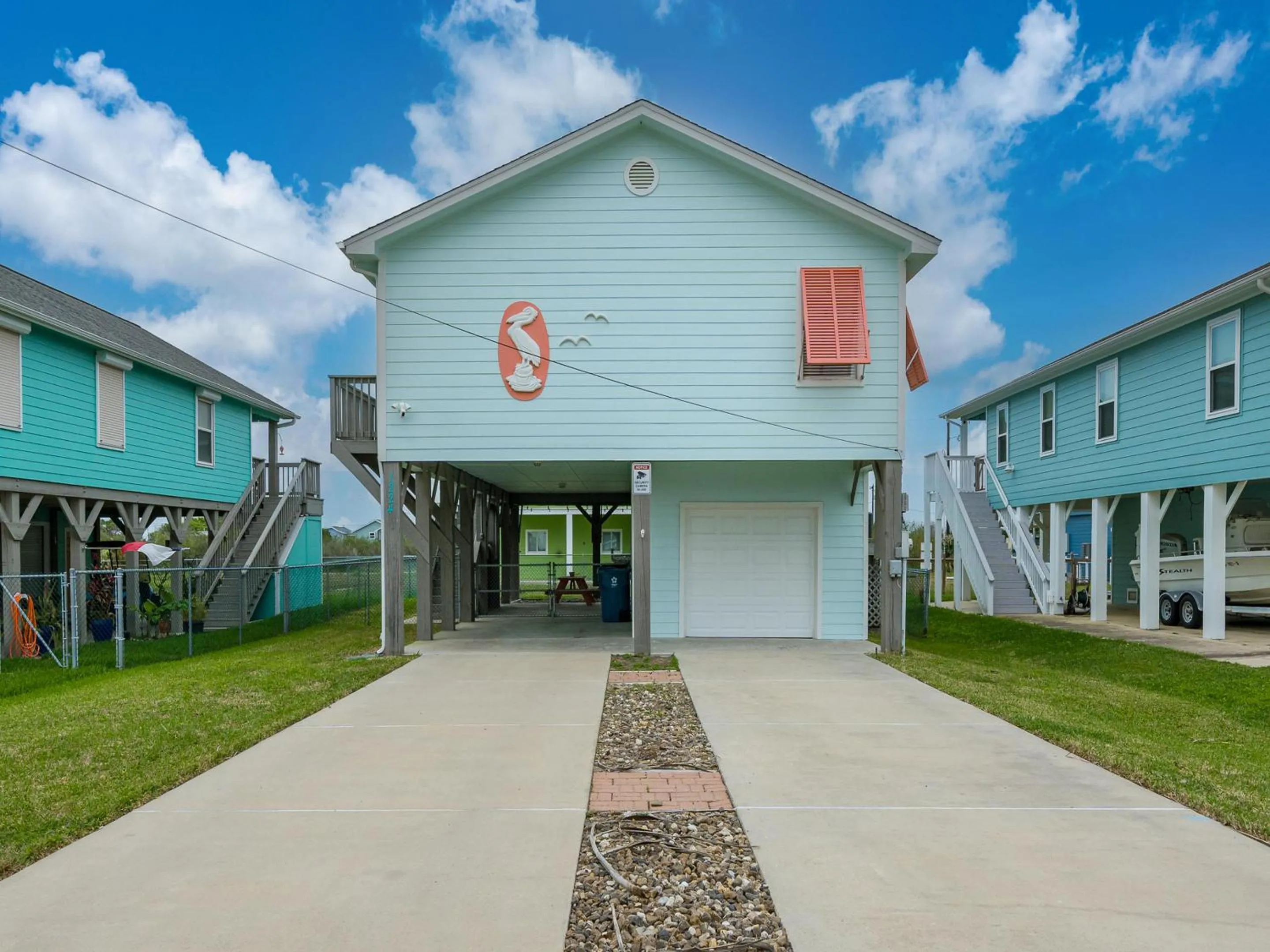 Property building in Sandy Pants Beach House