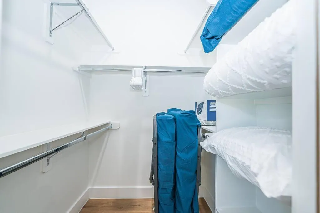 Bed in The Right Studio @ East Downtown