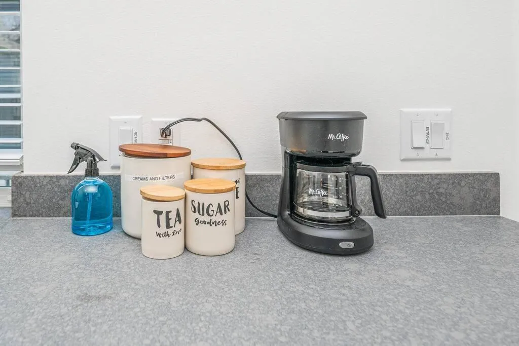 Coffee/tea facilities in The Right Studio @ East Downtown