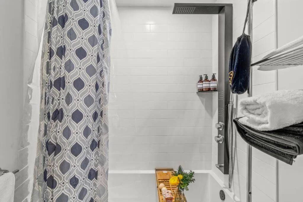 Shower in Pure Relaxation-Luxury/Roof Top*