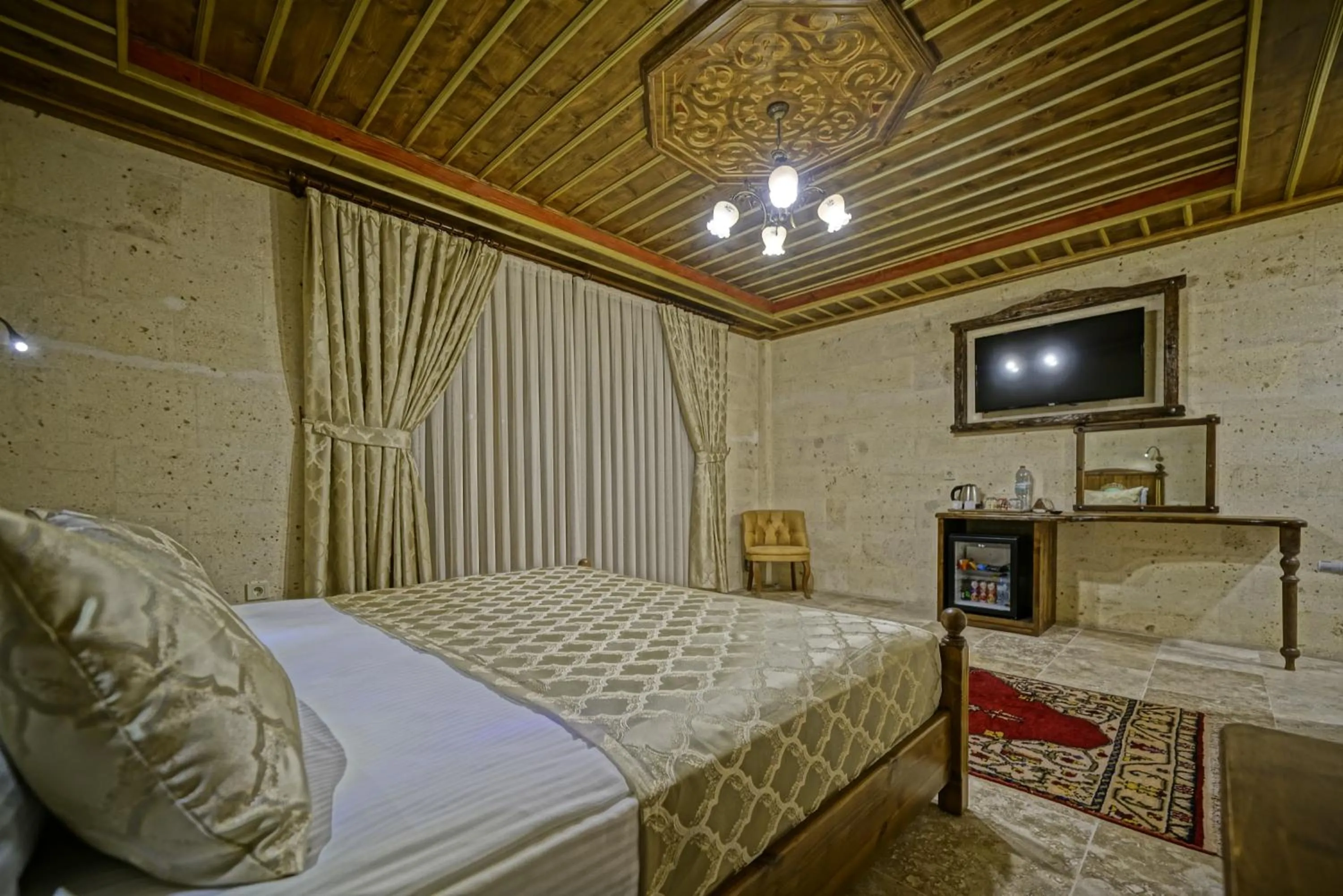 Photo of the whole room, Bed in Zultanite Cappadocia Hotel
