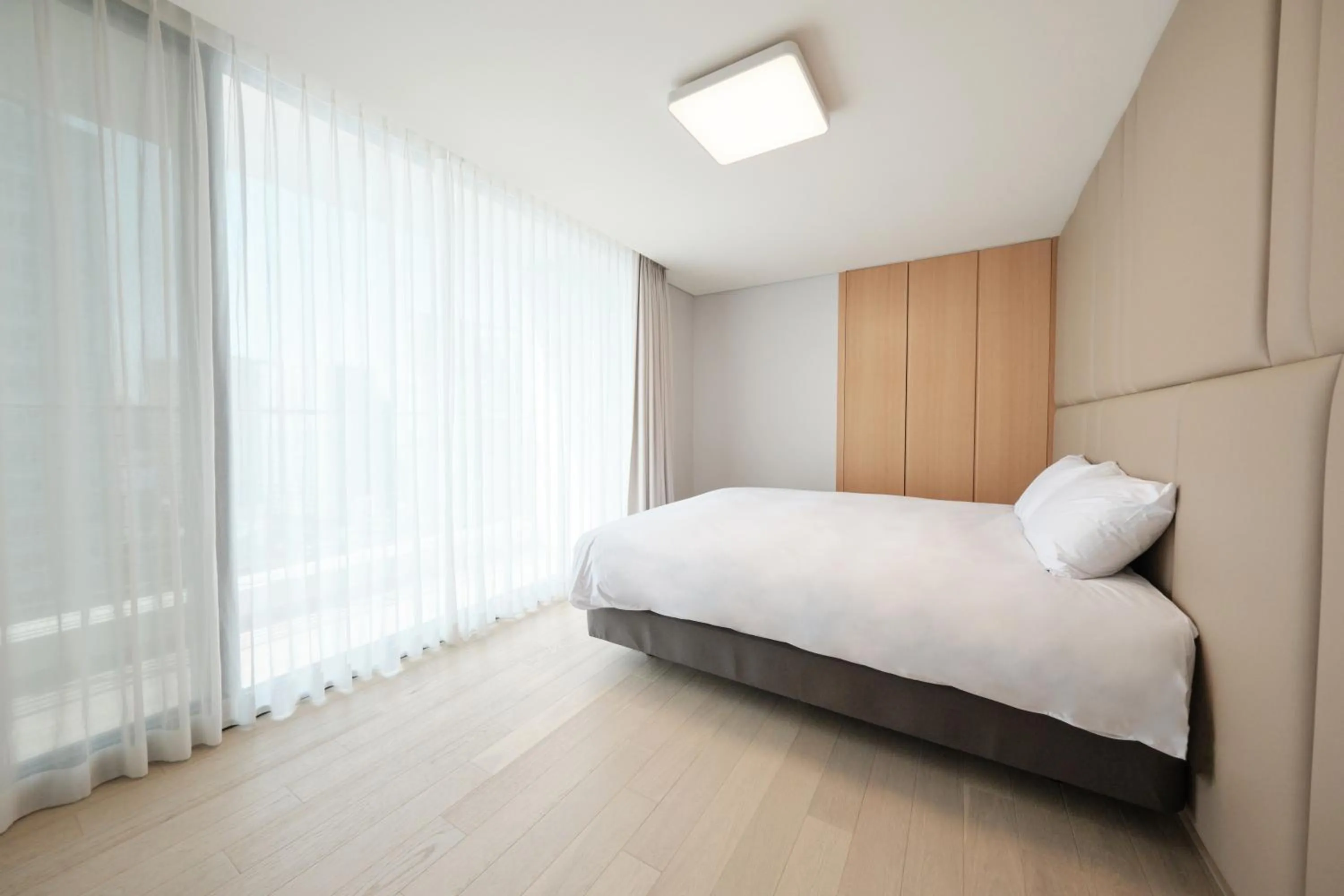 Bedroom, Bed in UH FLAT Signature DAEGU