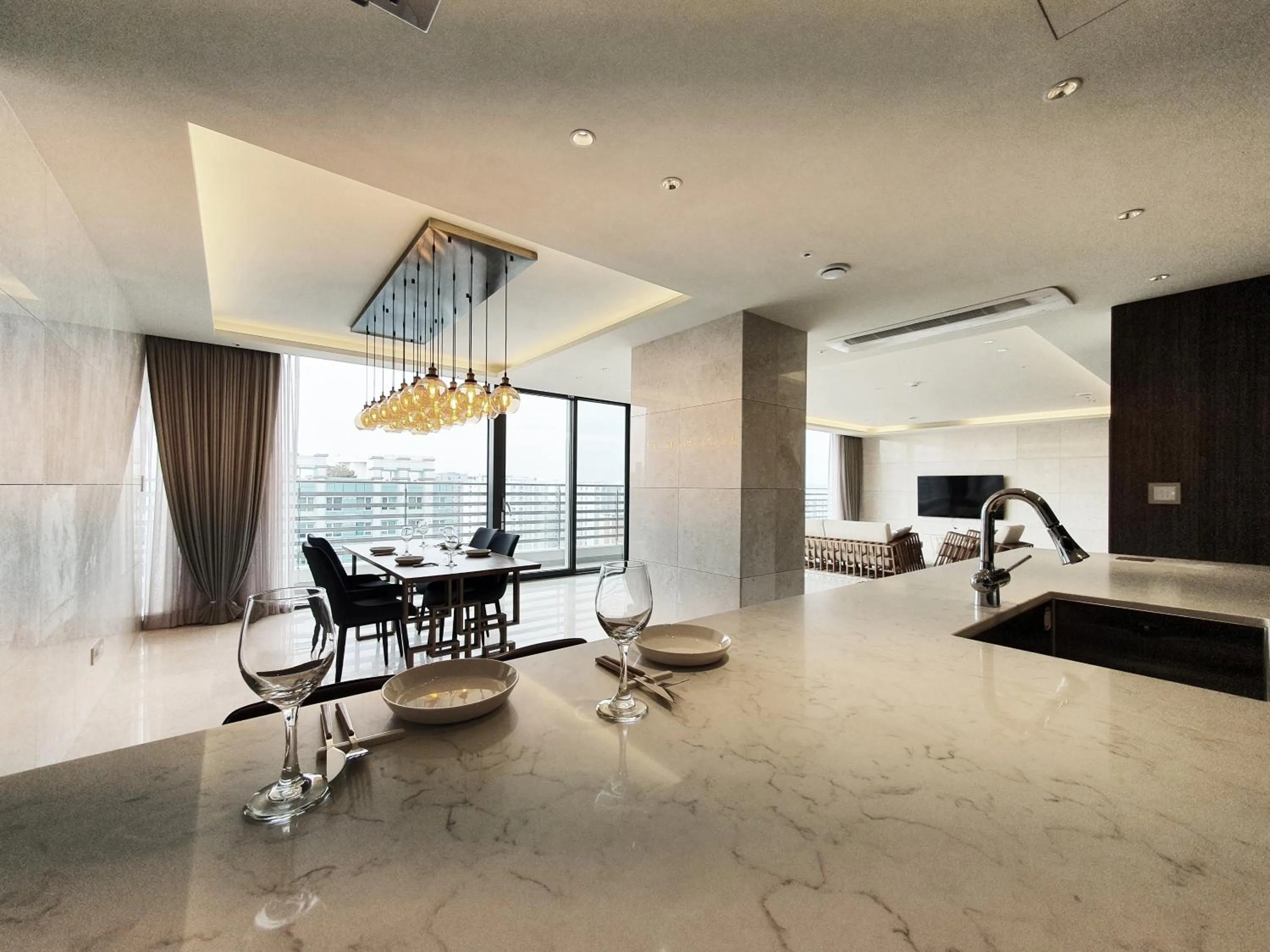 TV and multimedia in UH FLAT Signature DAEGU