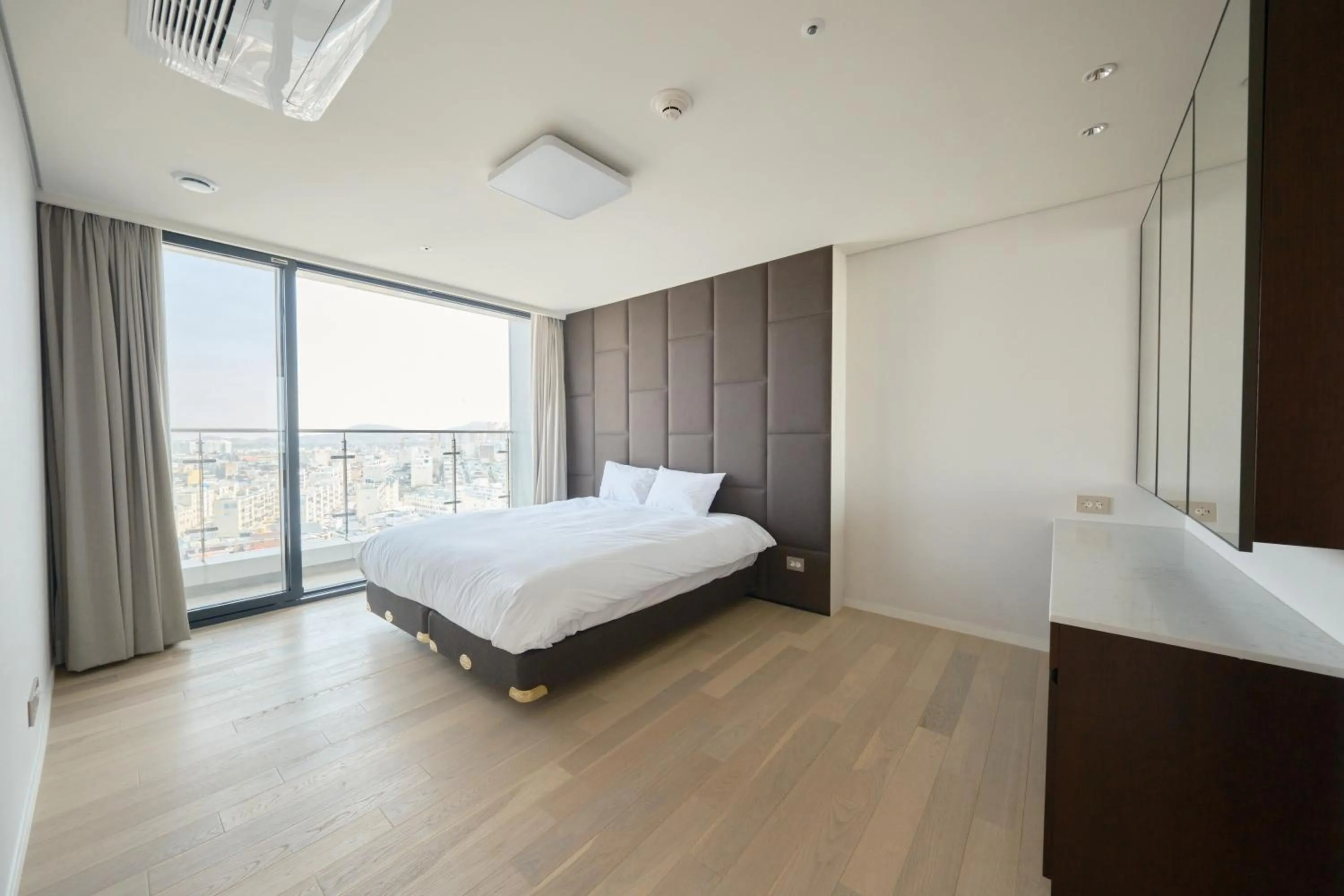 Bedroom, Bed in UH FLAT Signature DAEGU