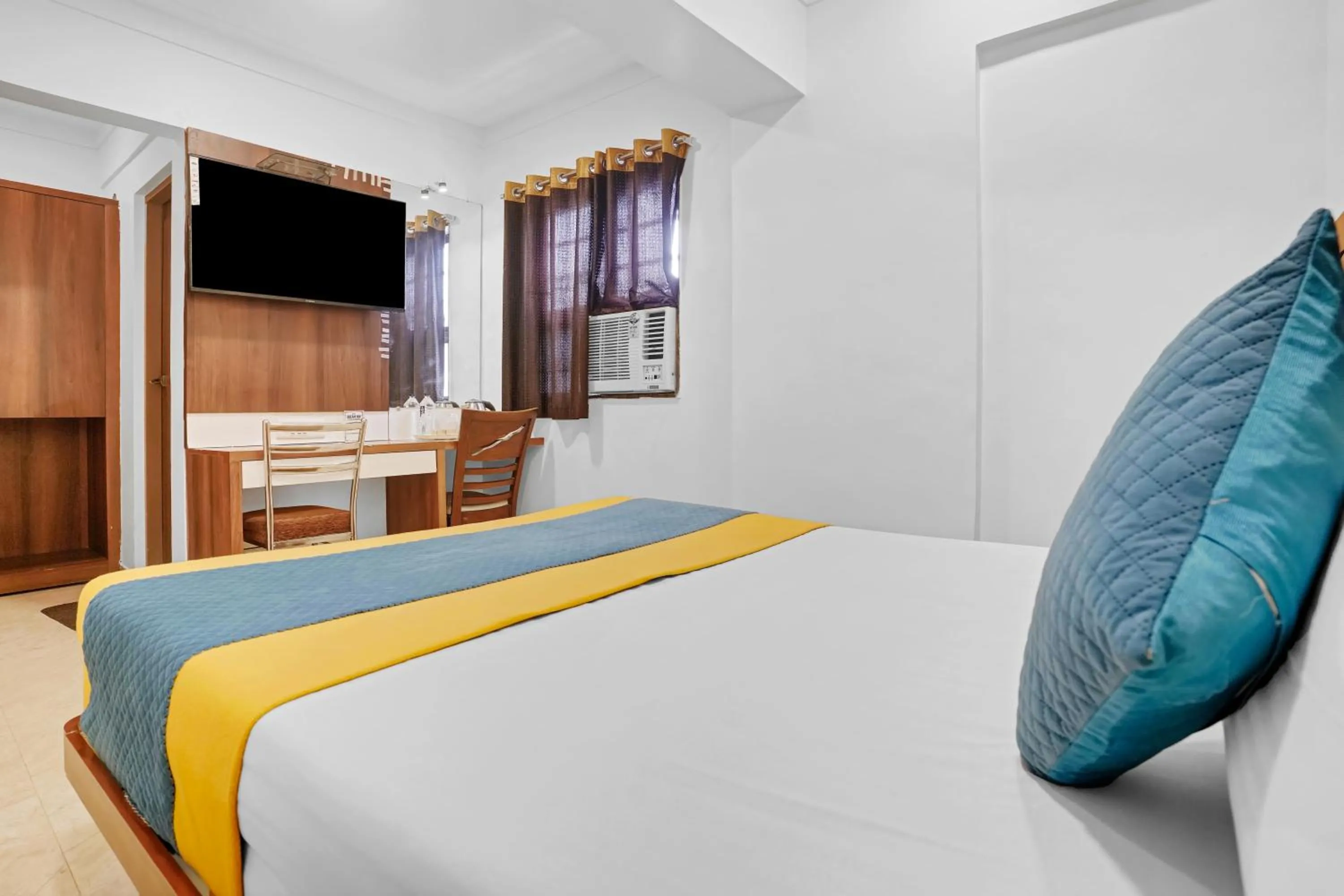 Bed in Hotel Dream Inn Thane