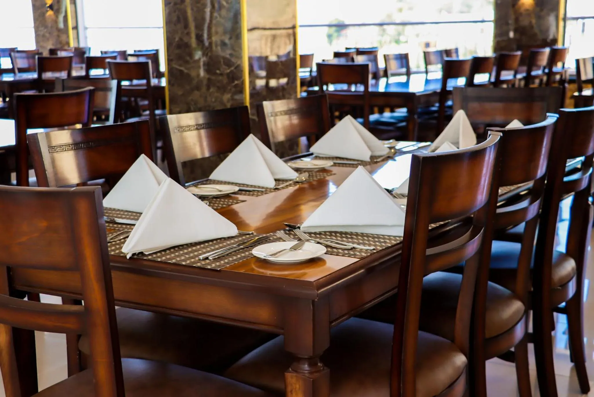 Restaurant/places to eat in The RN Hotels