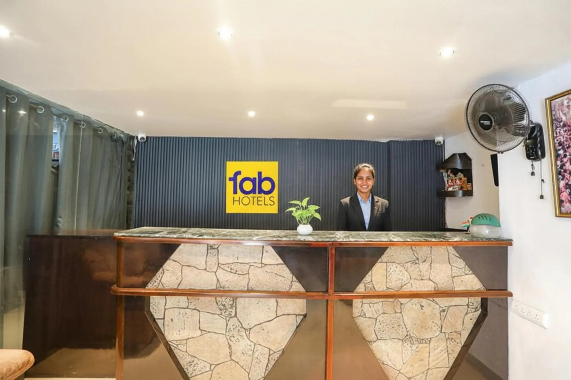 Lobby or reception in FabHotel DPS International