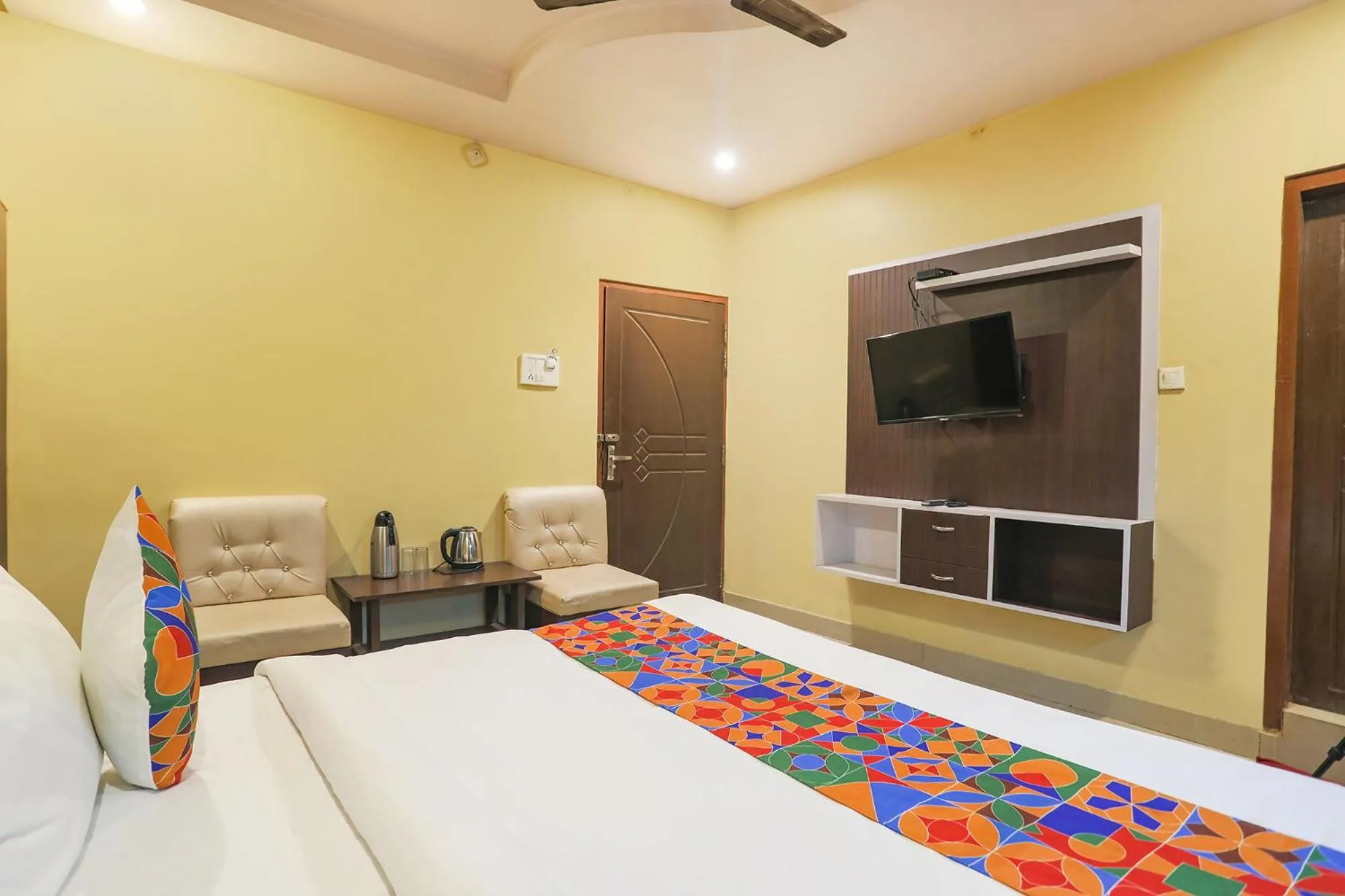 Bed in FabHotel DPS International