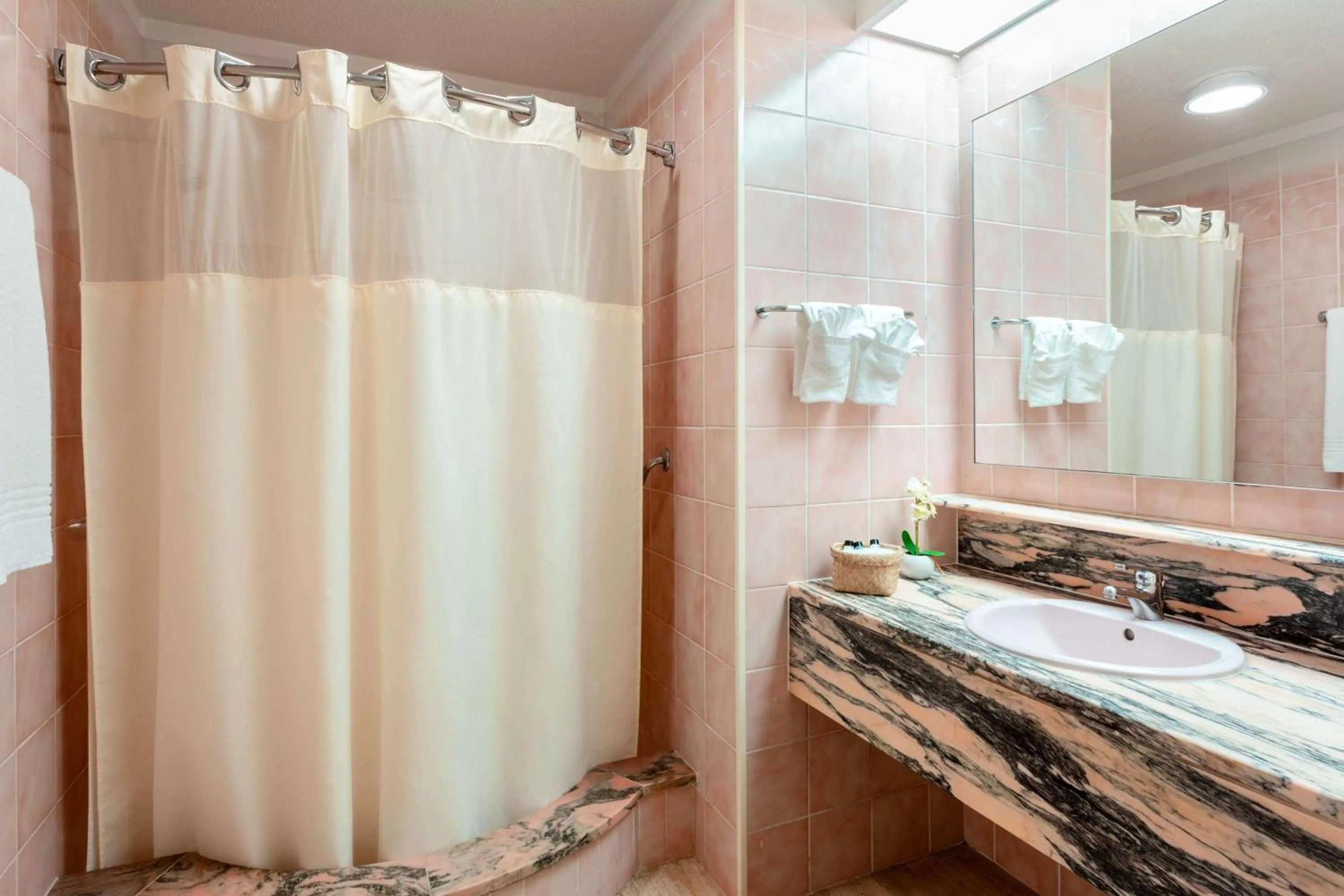Bathroom in Royal Islander Club Resort La Plage