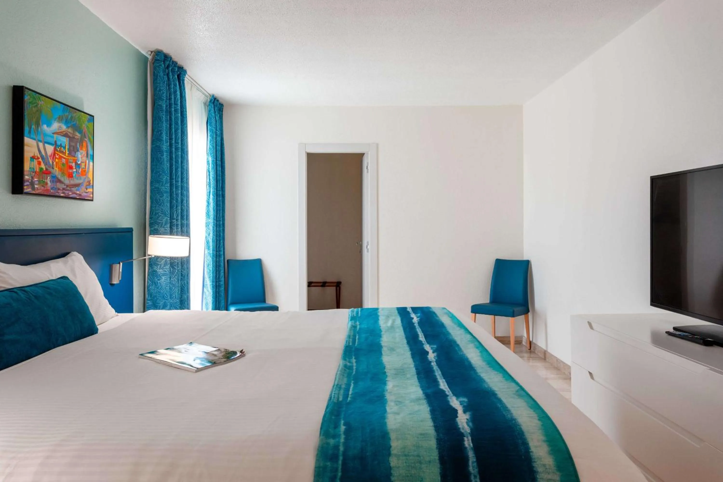 Photo of the whole room, Bed in Royal Islander Club Resort La Plage