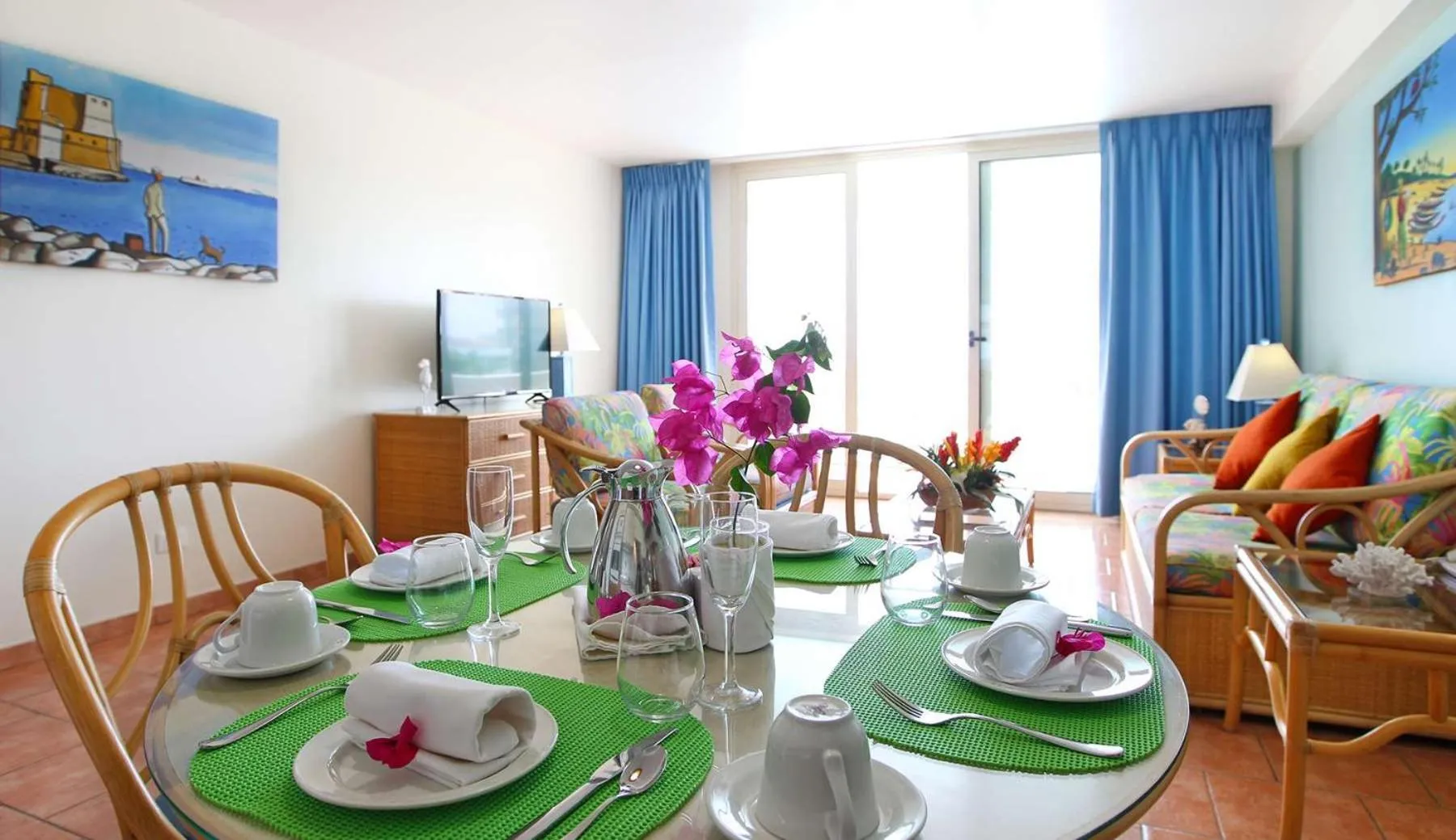 Photo of the whole room in Royal Islander Club Resort La Plage