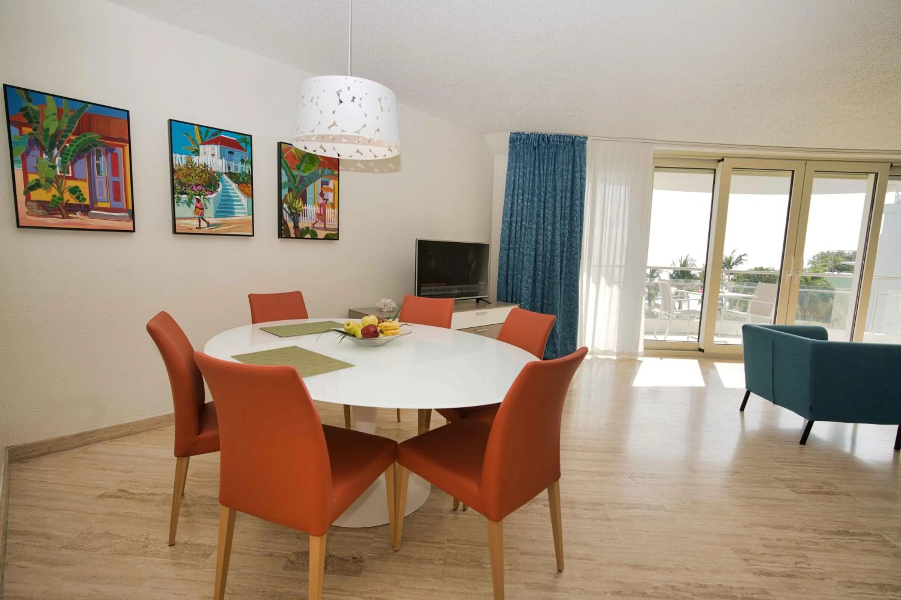 Dining area in Royal Islander Club Resort La Plage