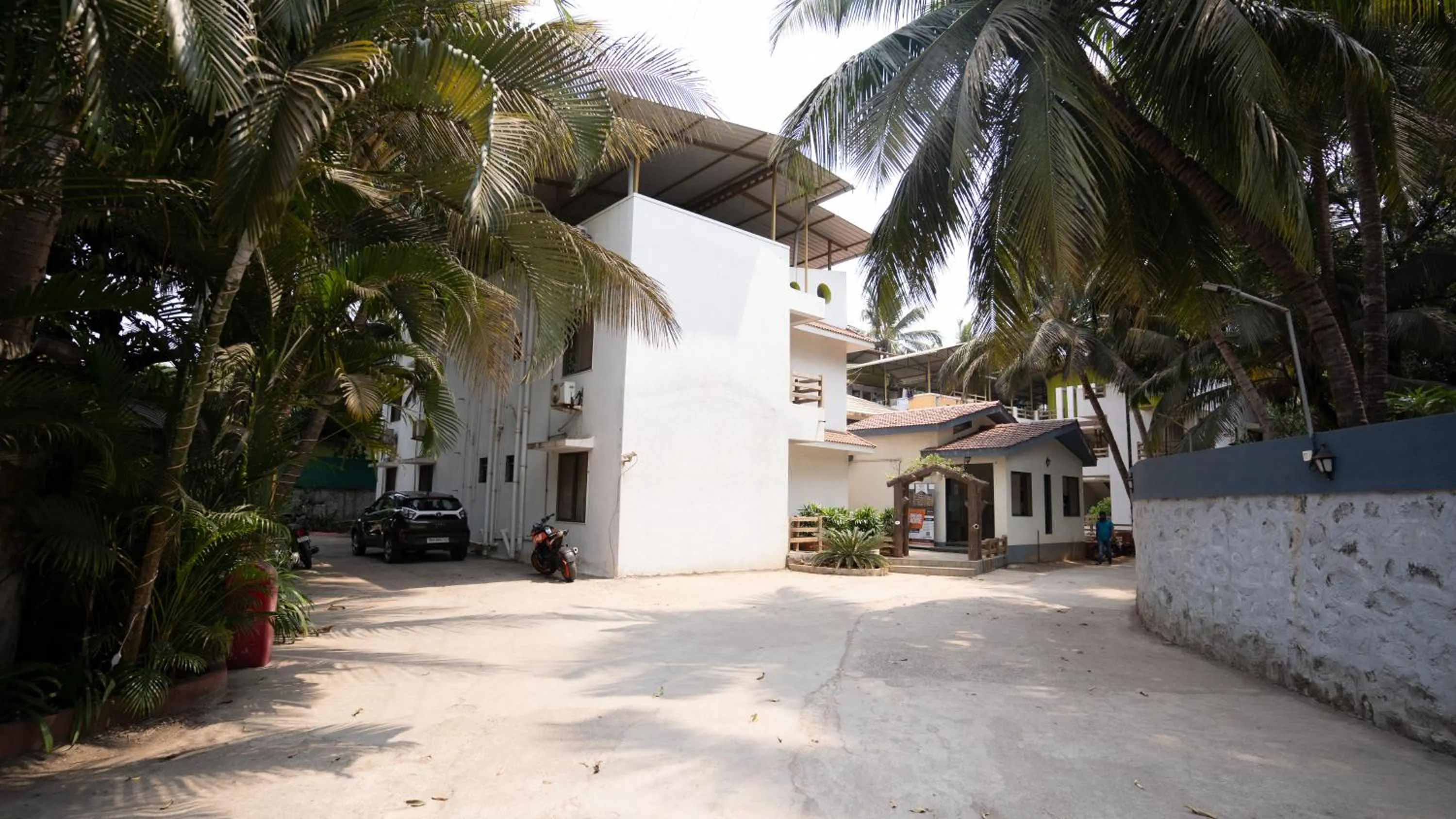 Facade/entrance in Ruturaj Inn Alibag