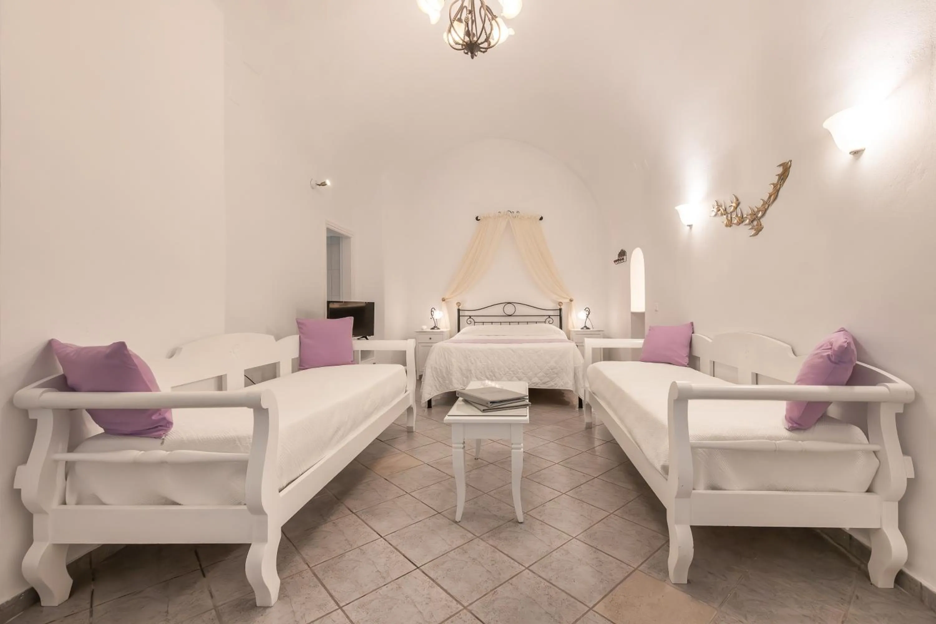 Photo of the whole room, Bed in Reverie Santorini Hotel