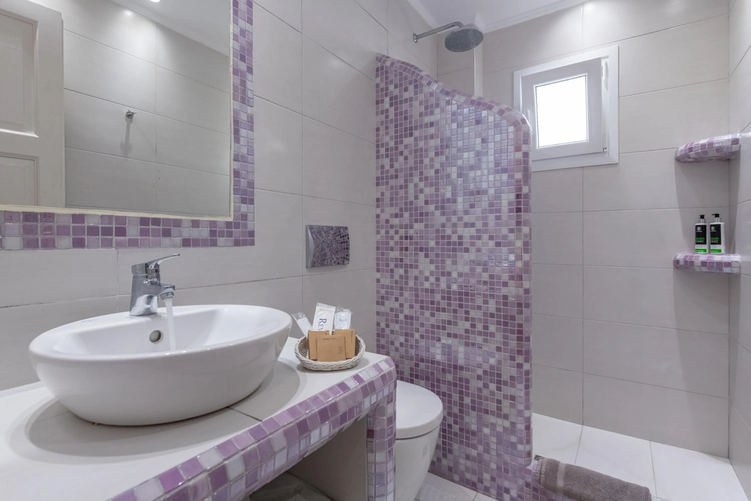 Bathroom in Reverie Santorini Hotel