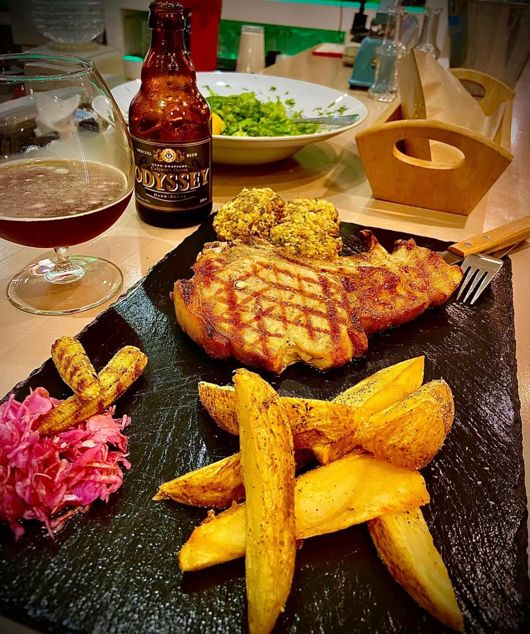 Restaurant/places to eat in Castro Hotel