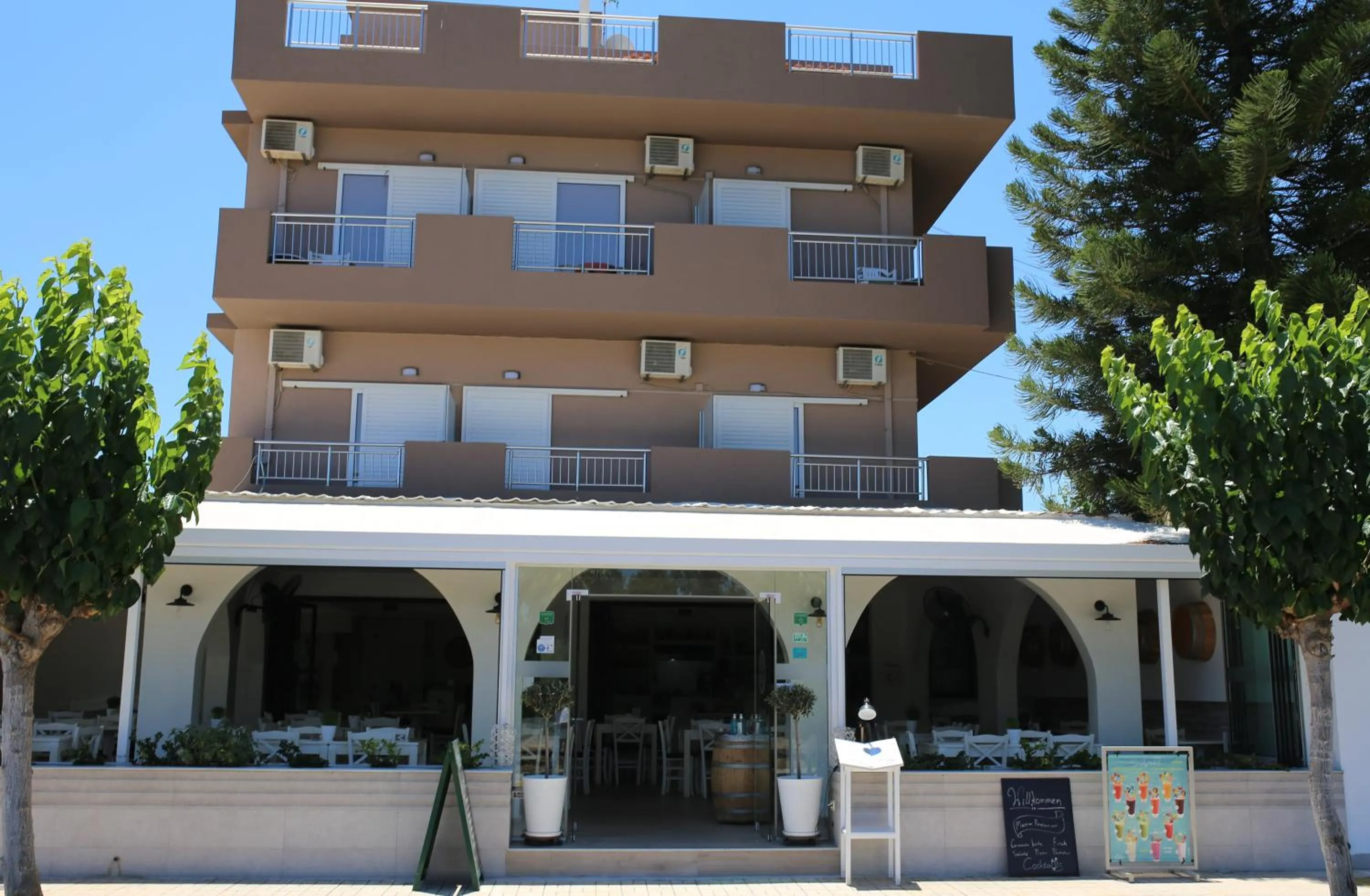 Property building in Castro Hotel