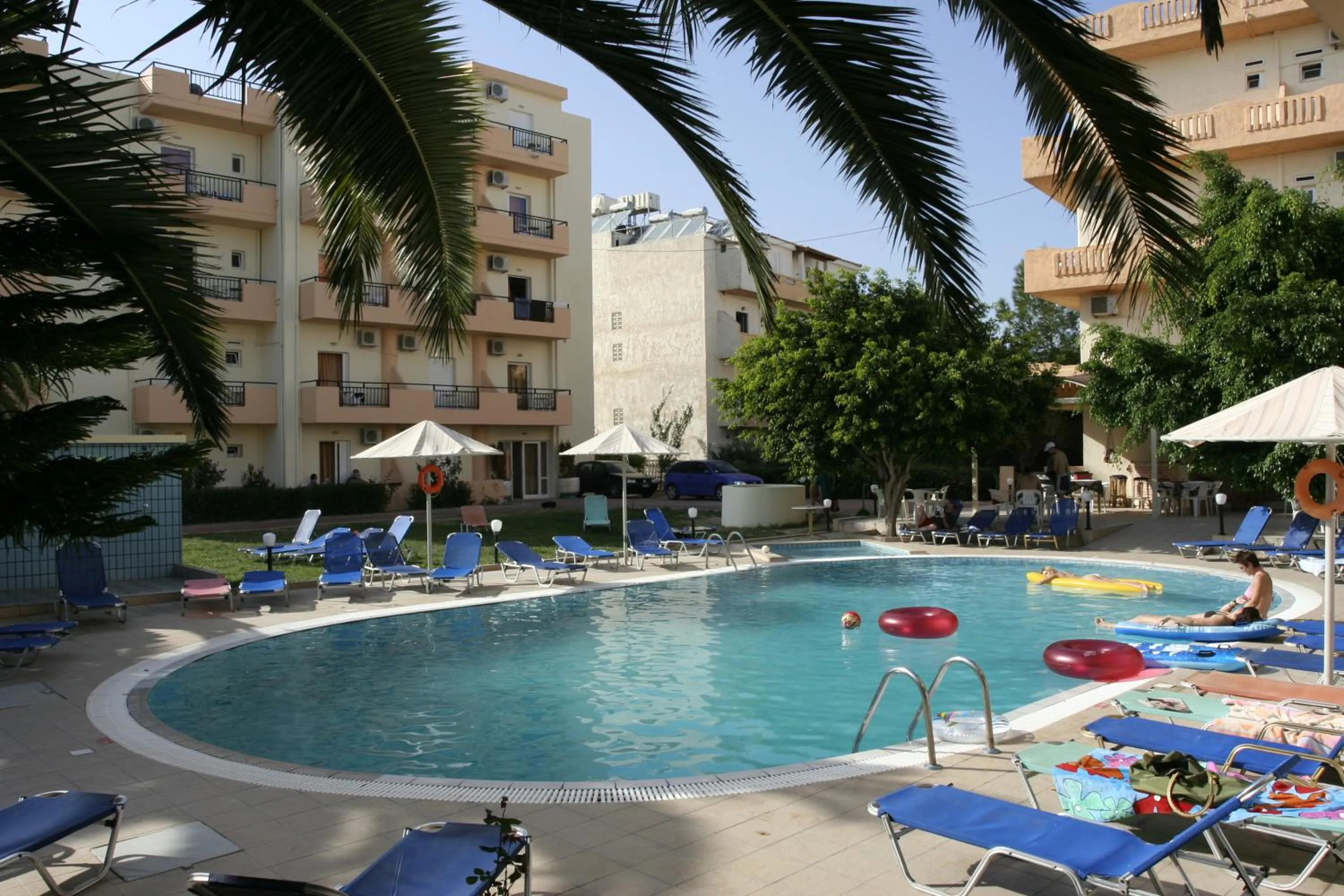 Swimming pool in Castro Hotel