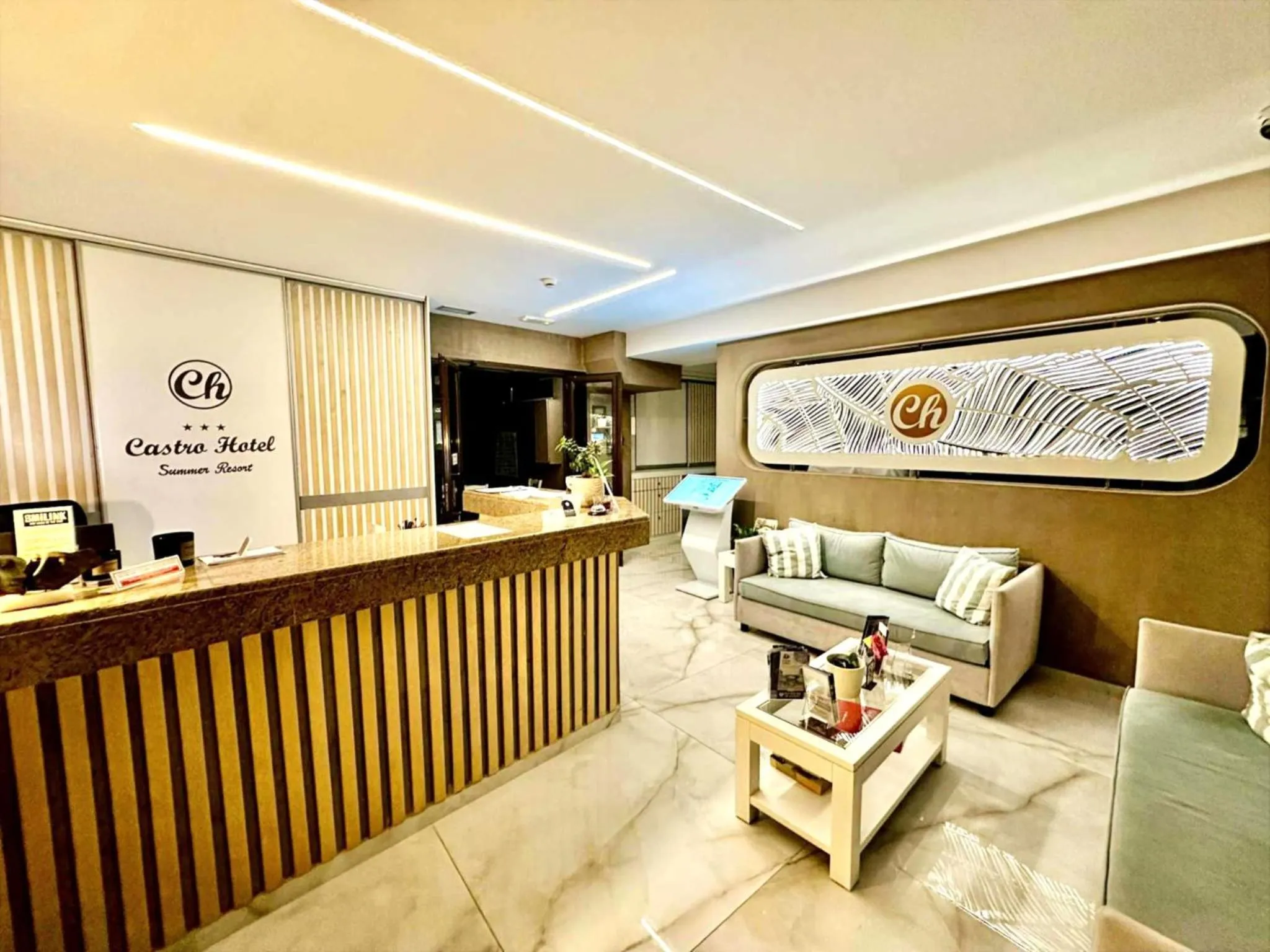 Lobby or reception in Castro Hotel