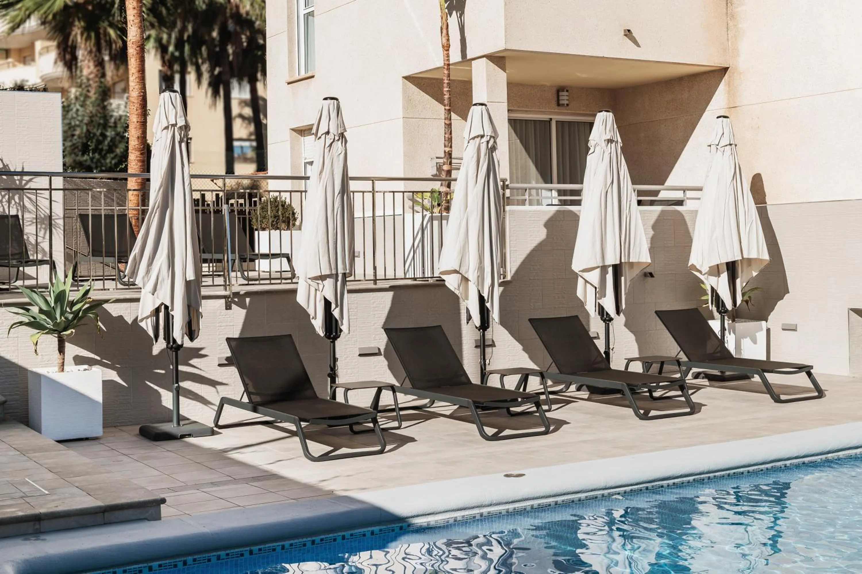 Swimming pool in Nacavi Albir Aparthotel