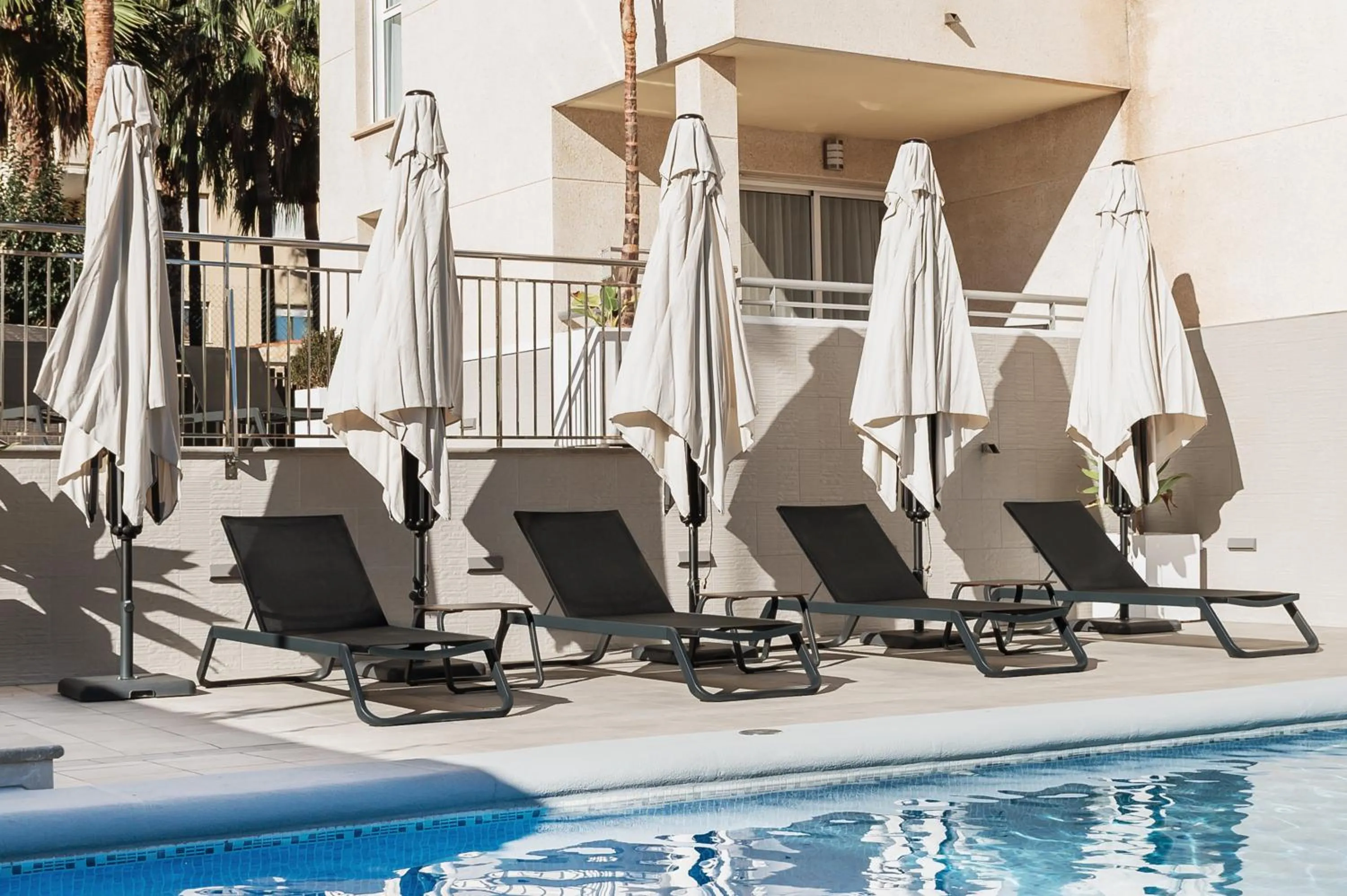 Swimming pool in Nacavi Albir Aparthotel