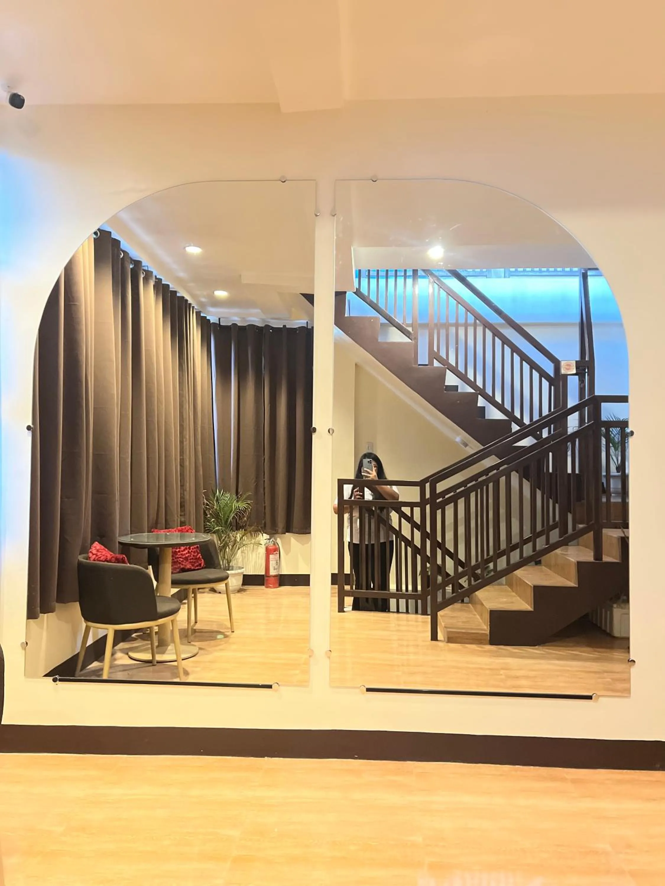 Living room in Sonora's Inn, Coron