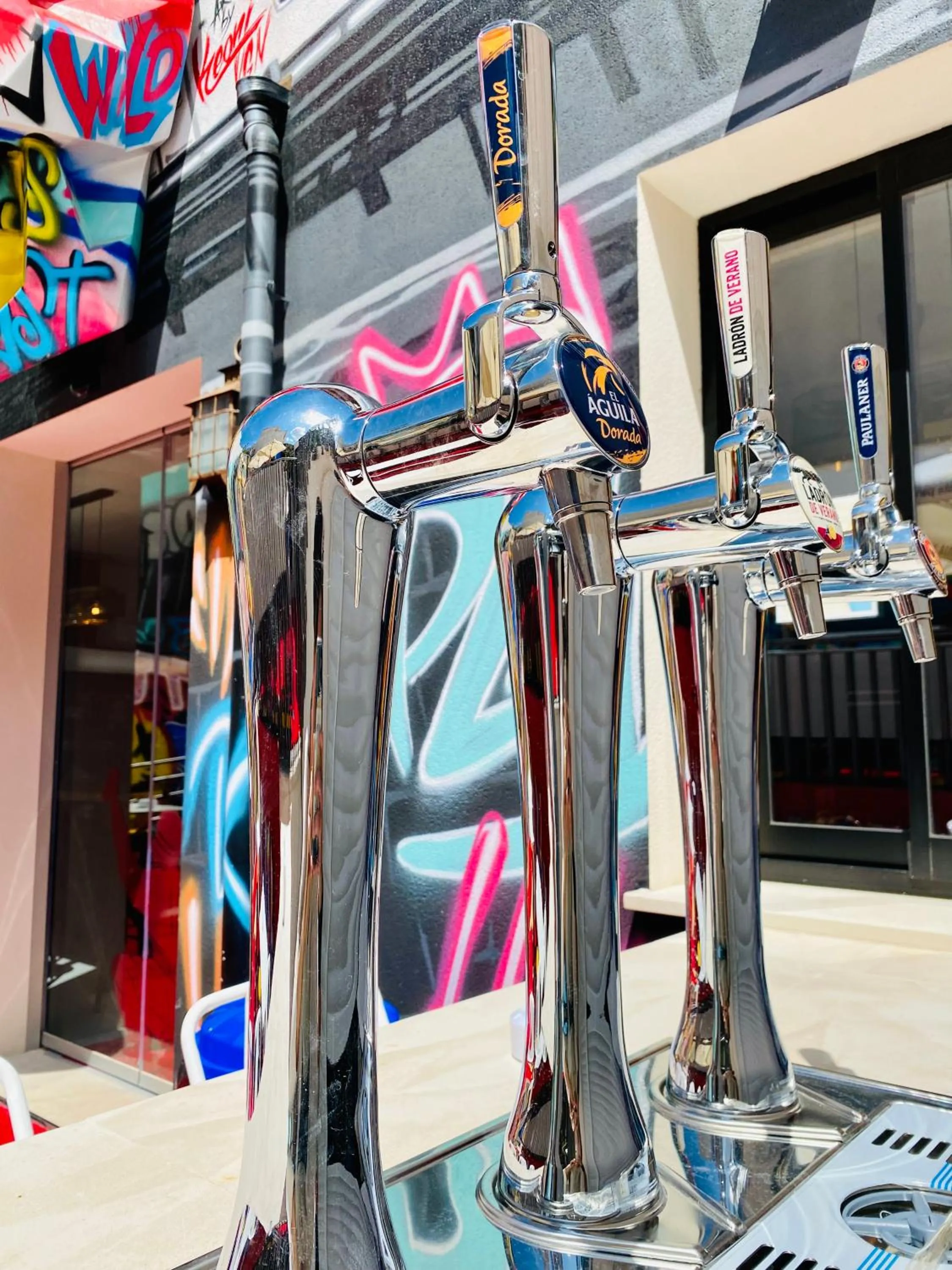 We Street Hostel - Albergue