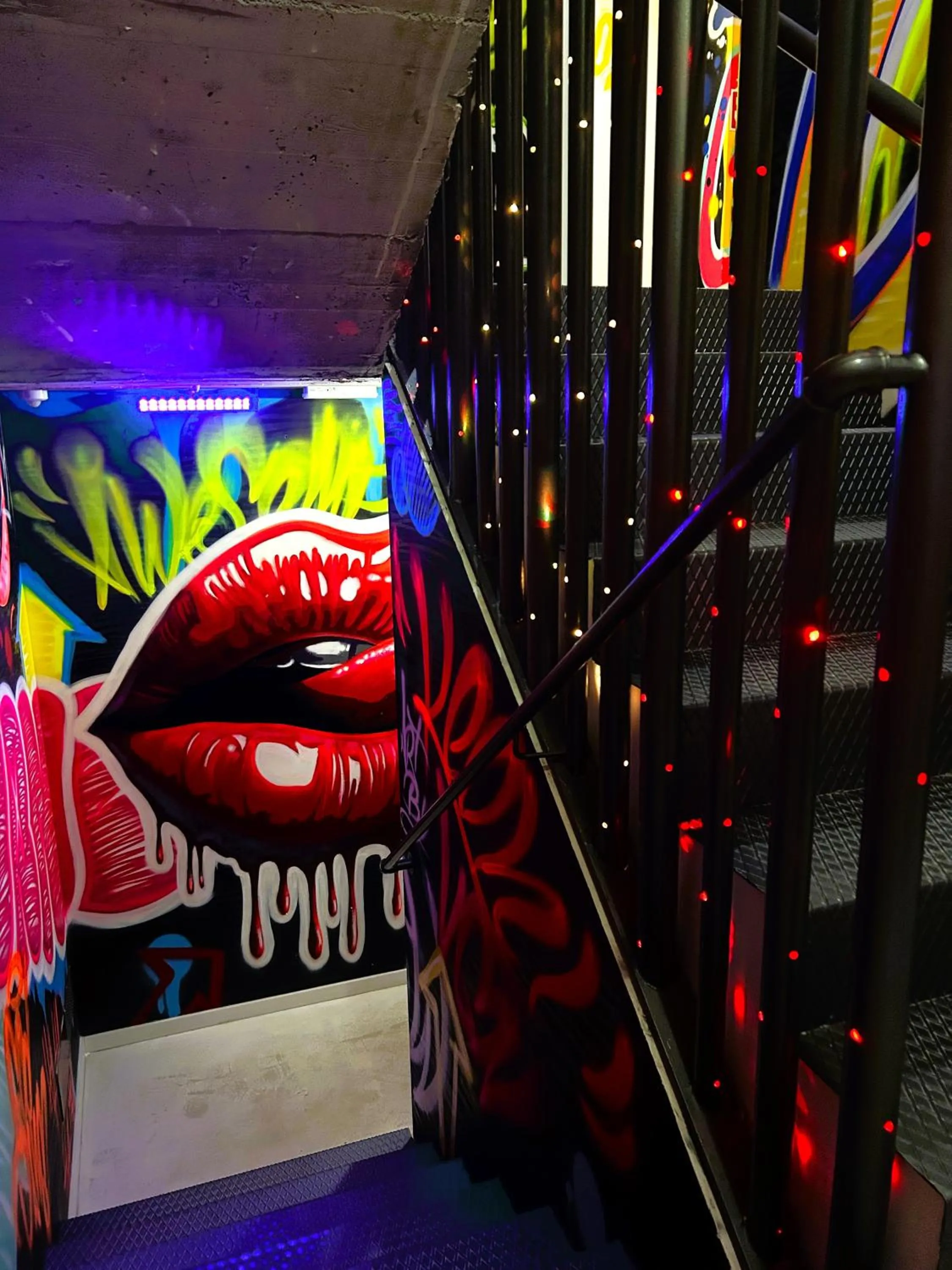 Property building in We Street Hostel - Albergue