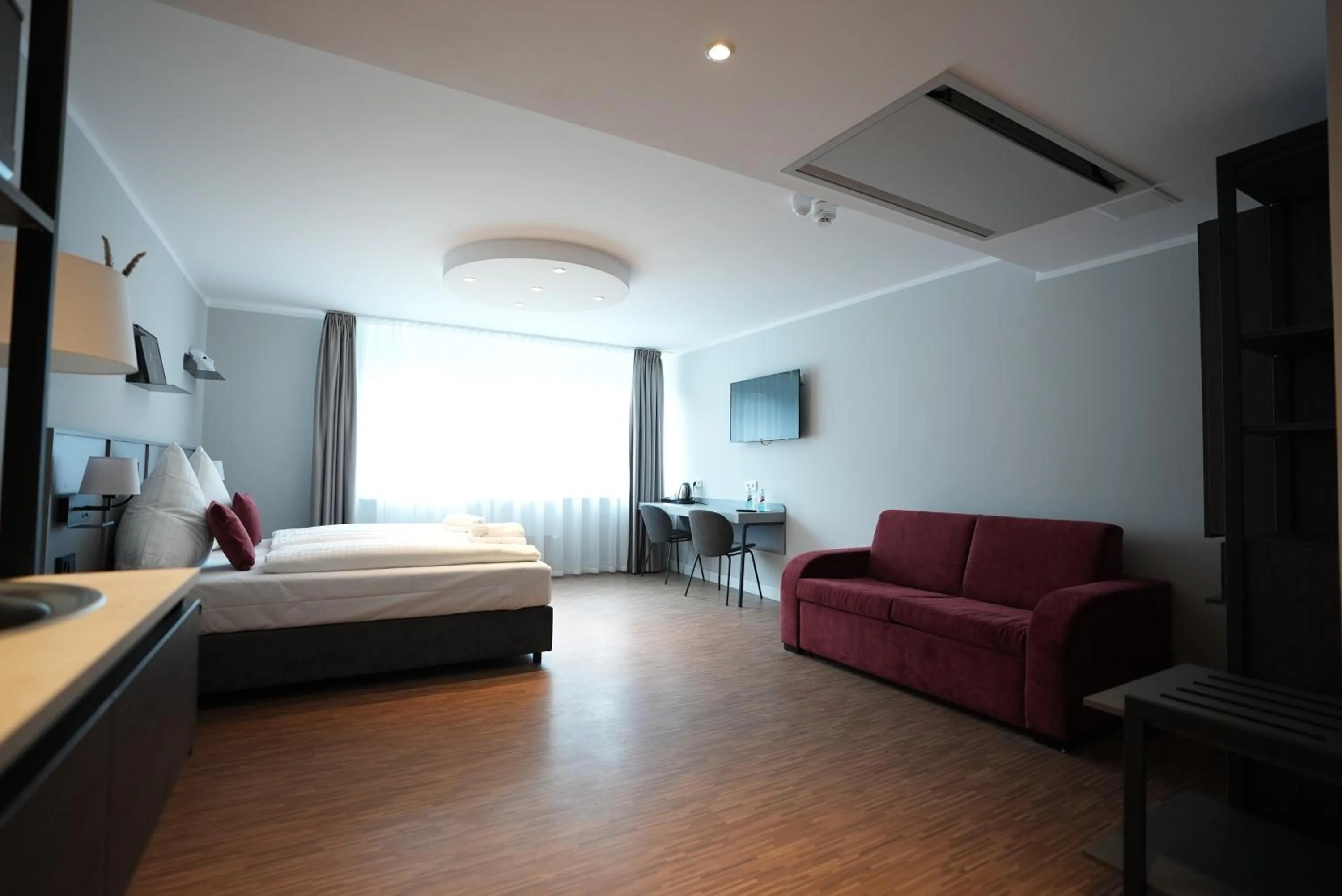 Photo of the whole room, Bed in Boutique Kaiser - Hotel & Apartments