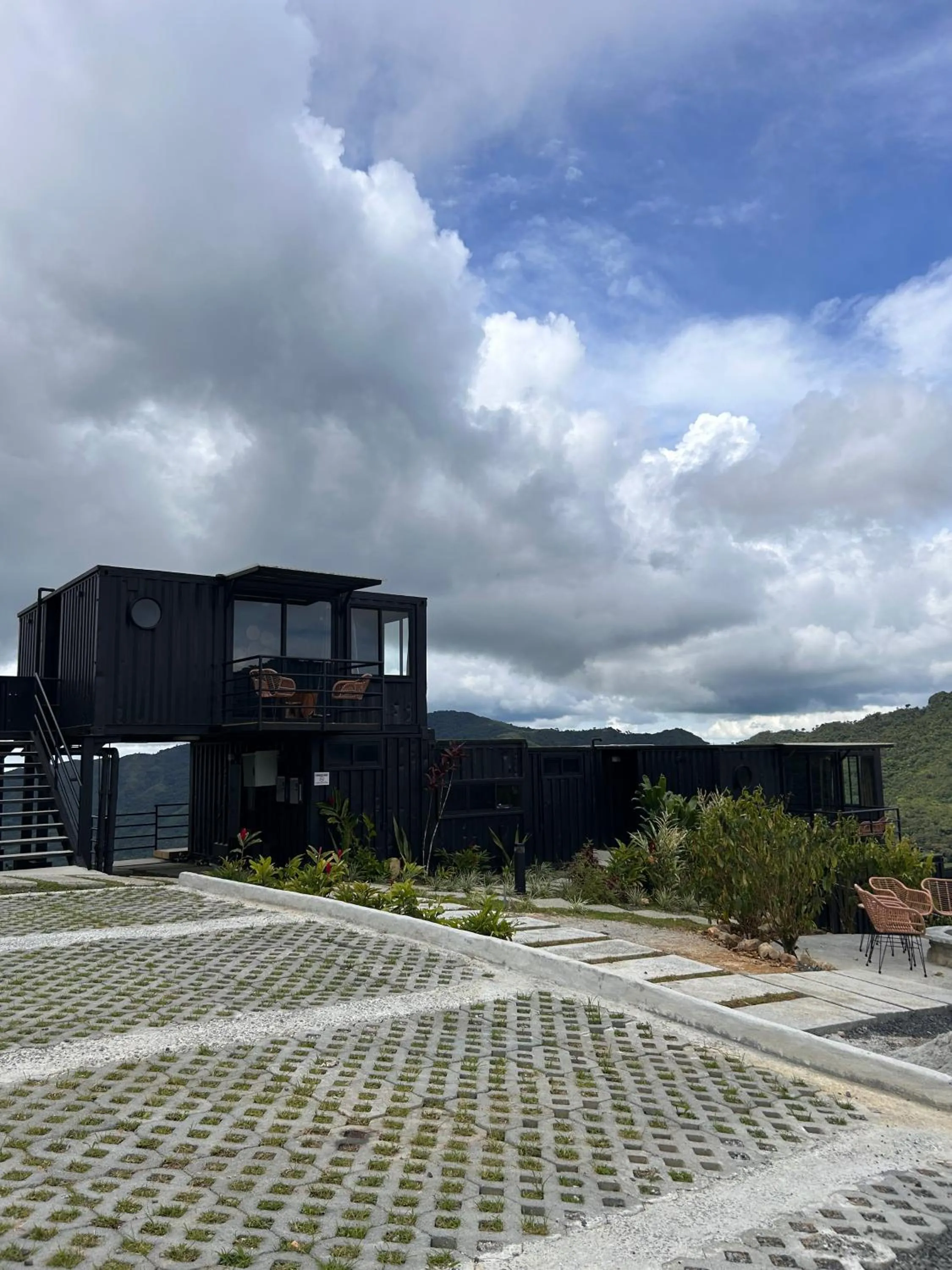 Property building in Nomada Republic Hotel El valle