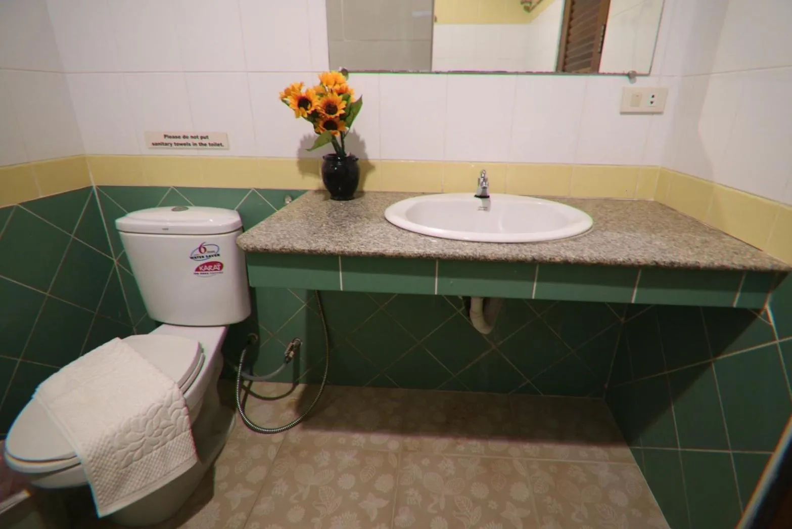 Coconut House Resort