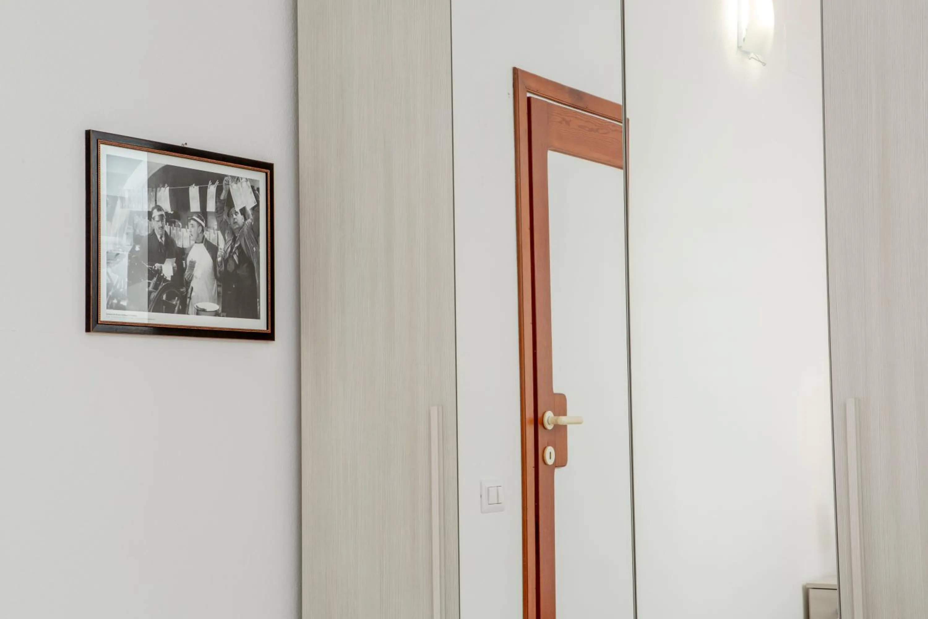 wardrobe in Romeo and Juliet Affittacamere