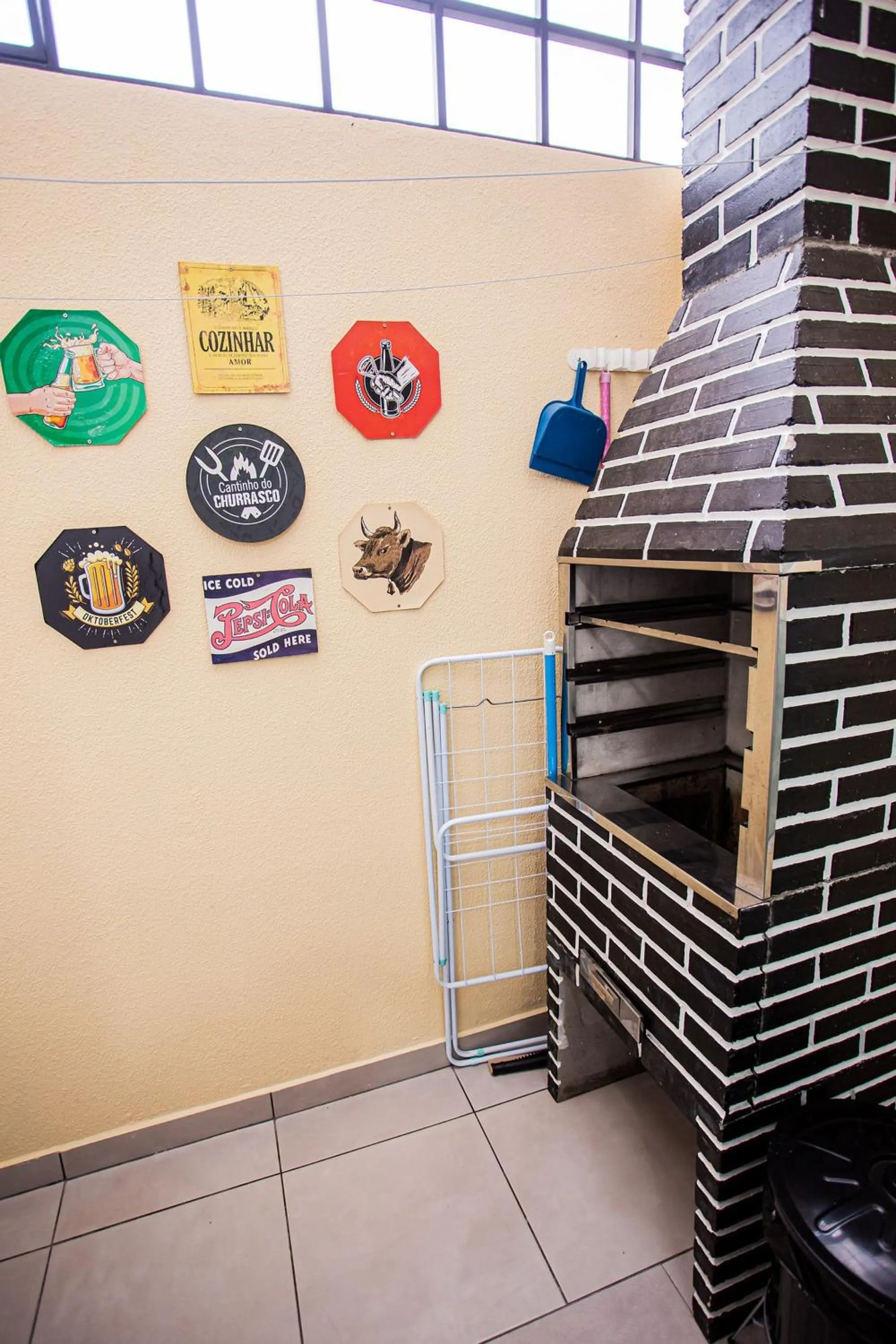 BBQ facilities in Completa casa apenas 700m da praia