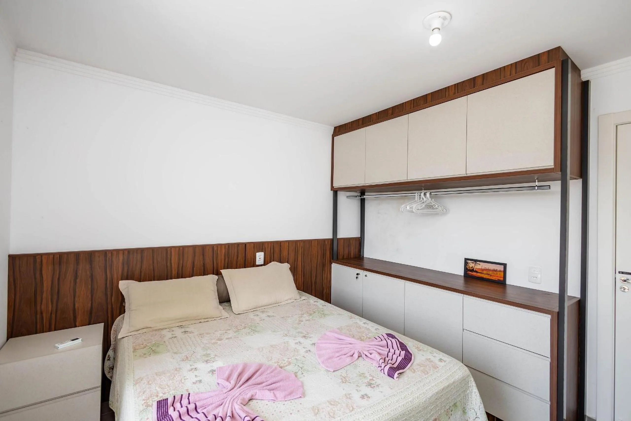 Bedroom, Bed in Completa casa apenas 700m da praia