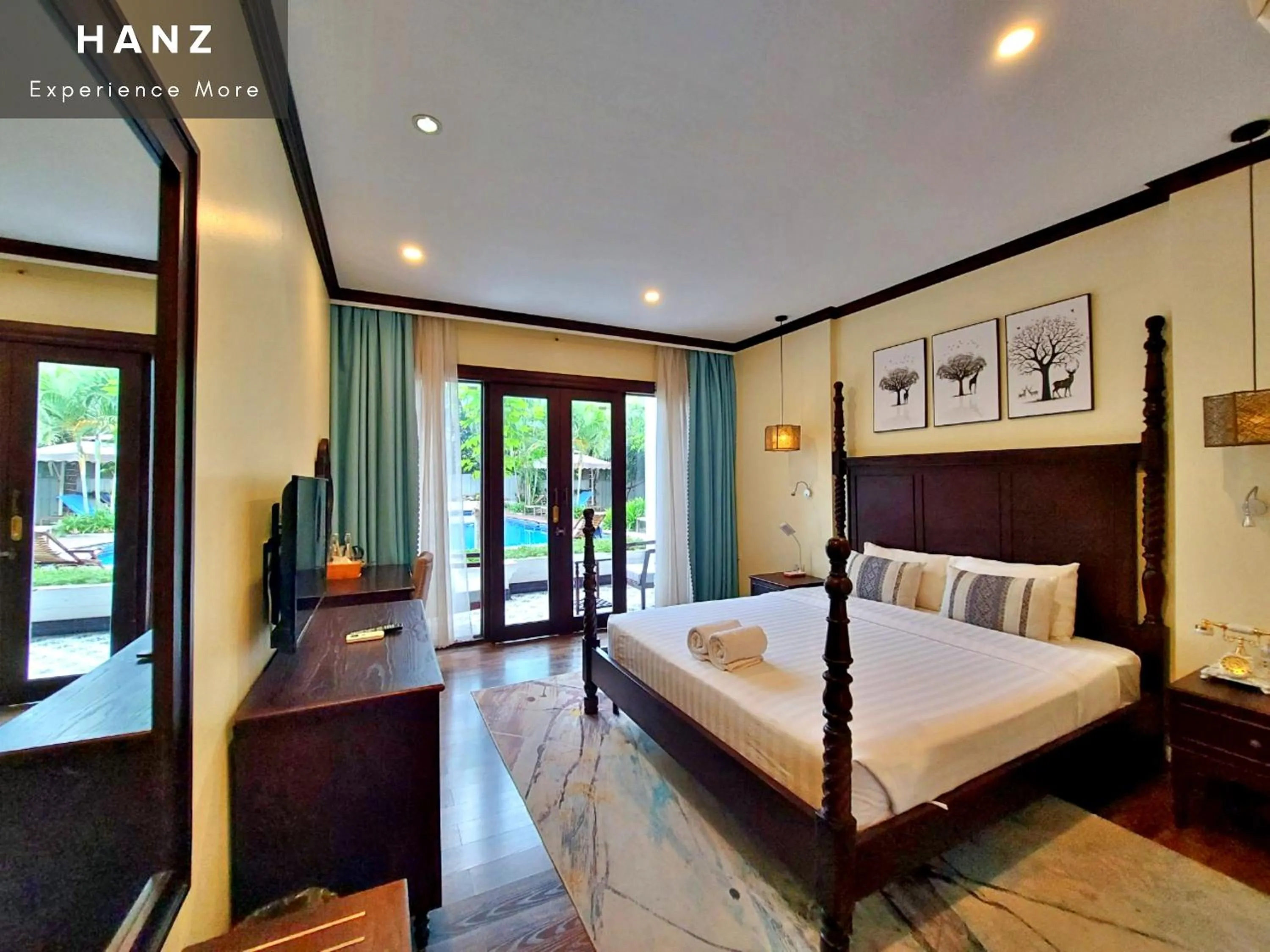 Bed in Sunrise Hotel Luang Prabang MekongRiver