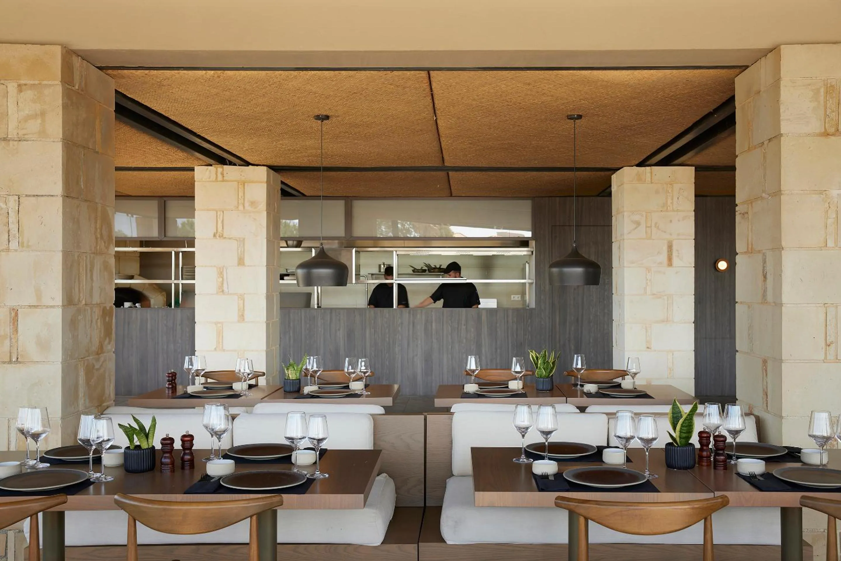 Restaurant/places to eat in Asterion Suites & Spa - Designed for Adults